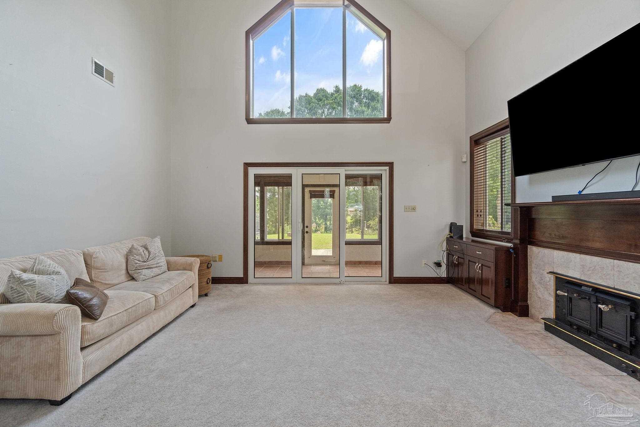 1420 Rolling Oaks Dr