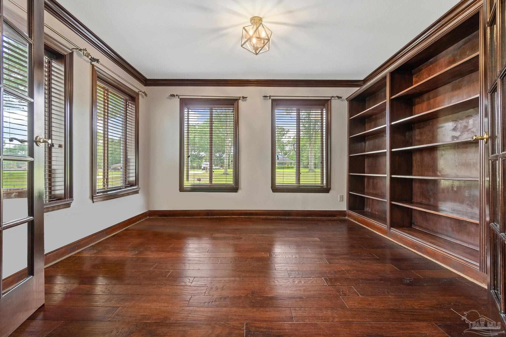 1420 Rolling Oaks Dr