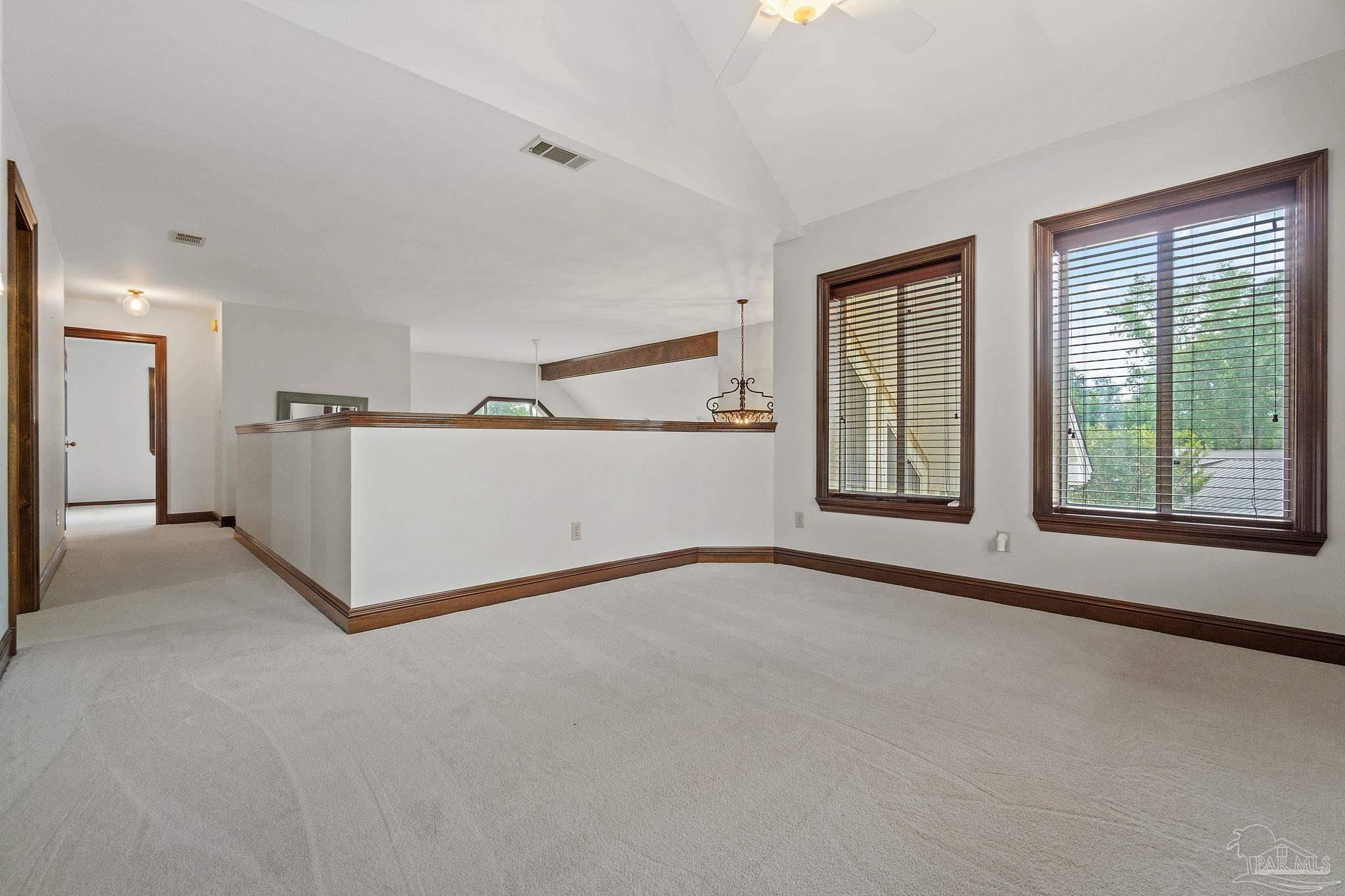 1420 Rolling Oaks Dr
