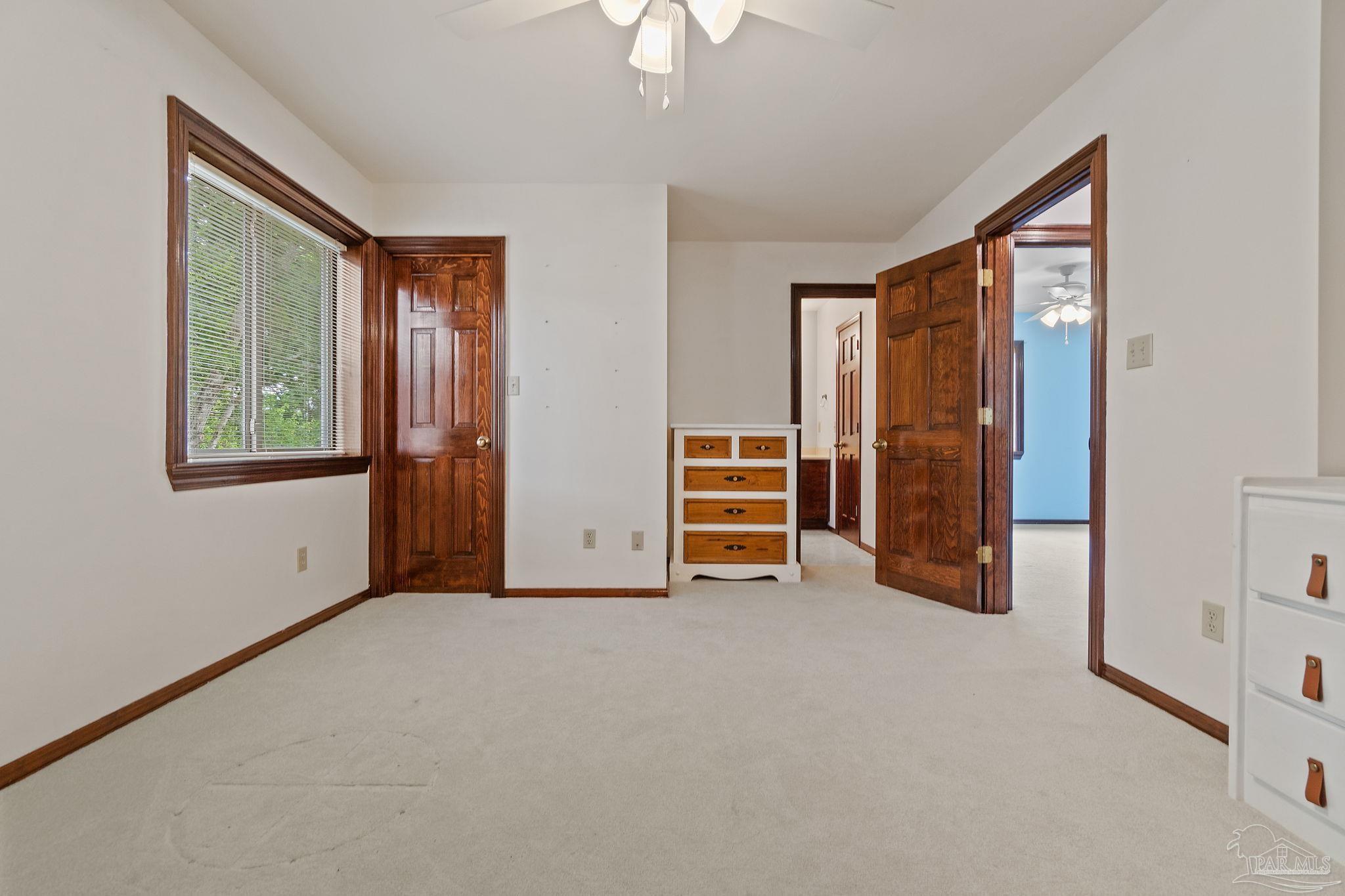 1420 Rolling Oaks Dr