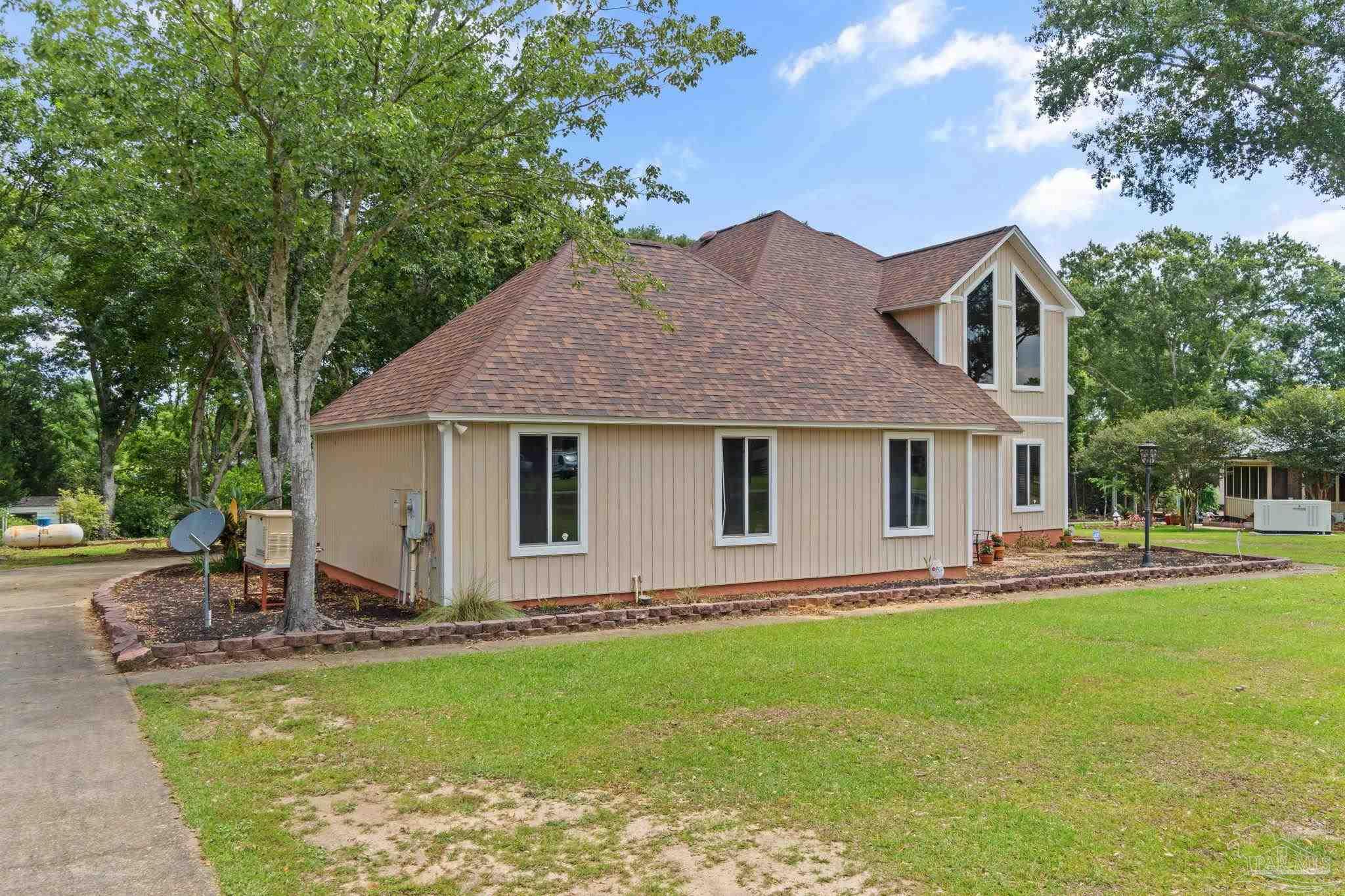 1420 Rolling Oaks Dr
