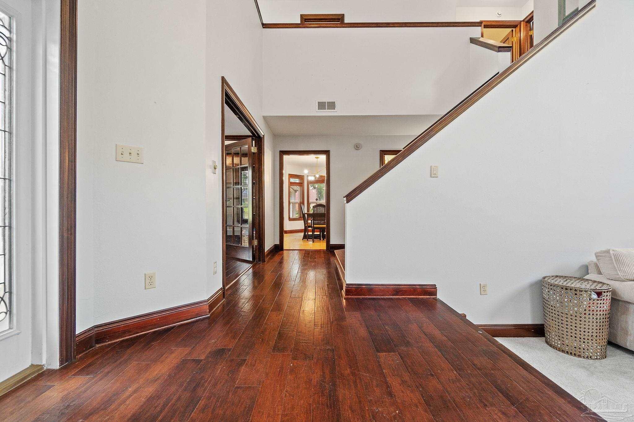 1420 Rolling Oaks Dr