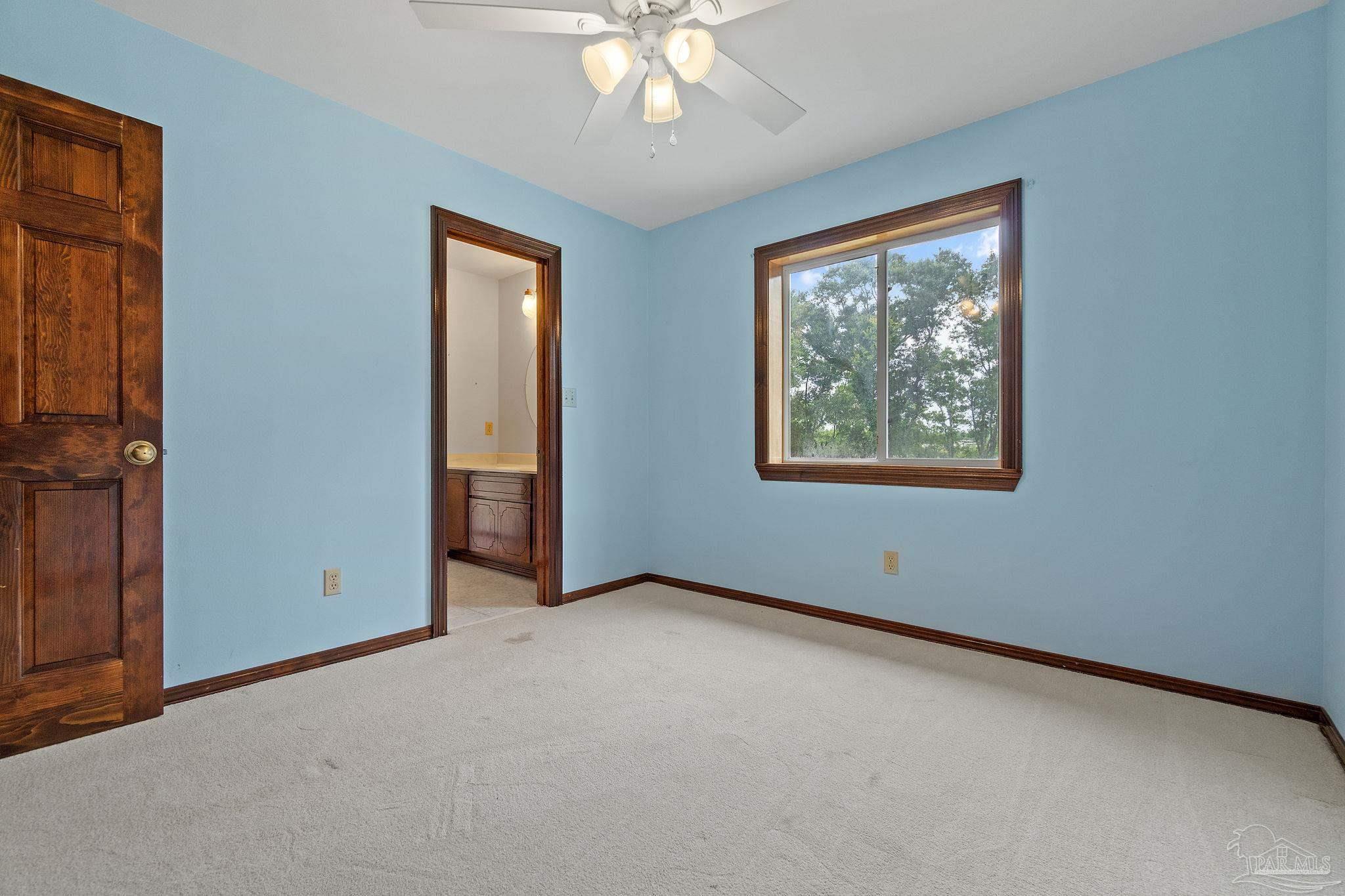 1420 Rolling Oaks Dr