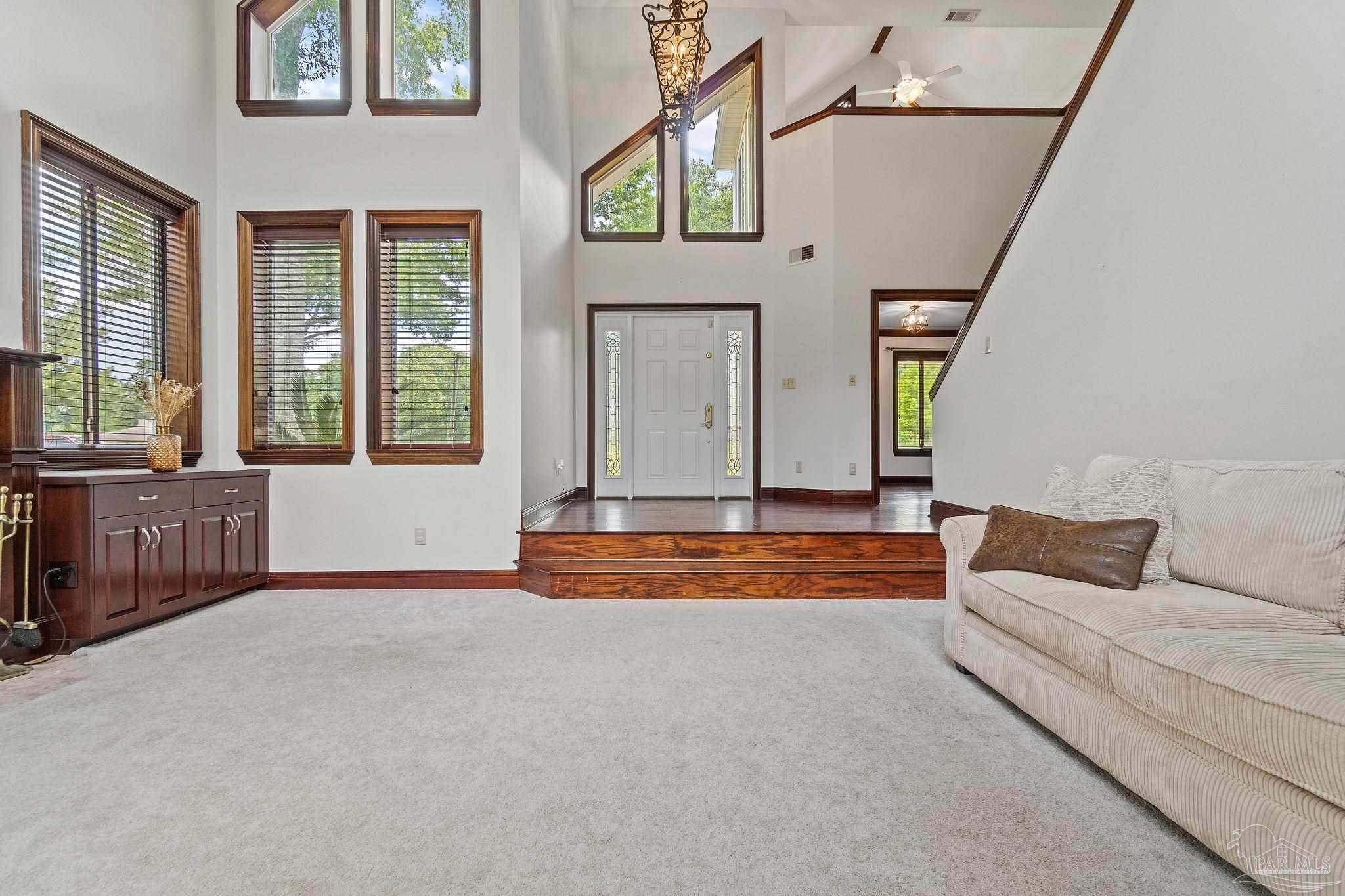 1420 Rolling Oaks Dr