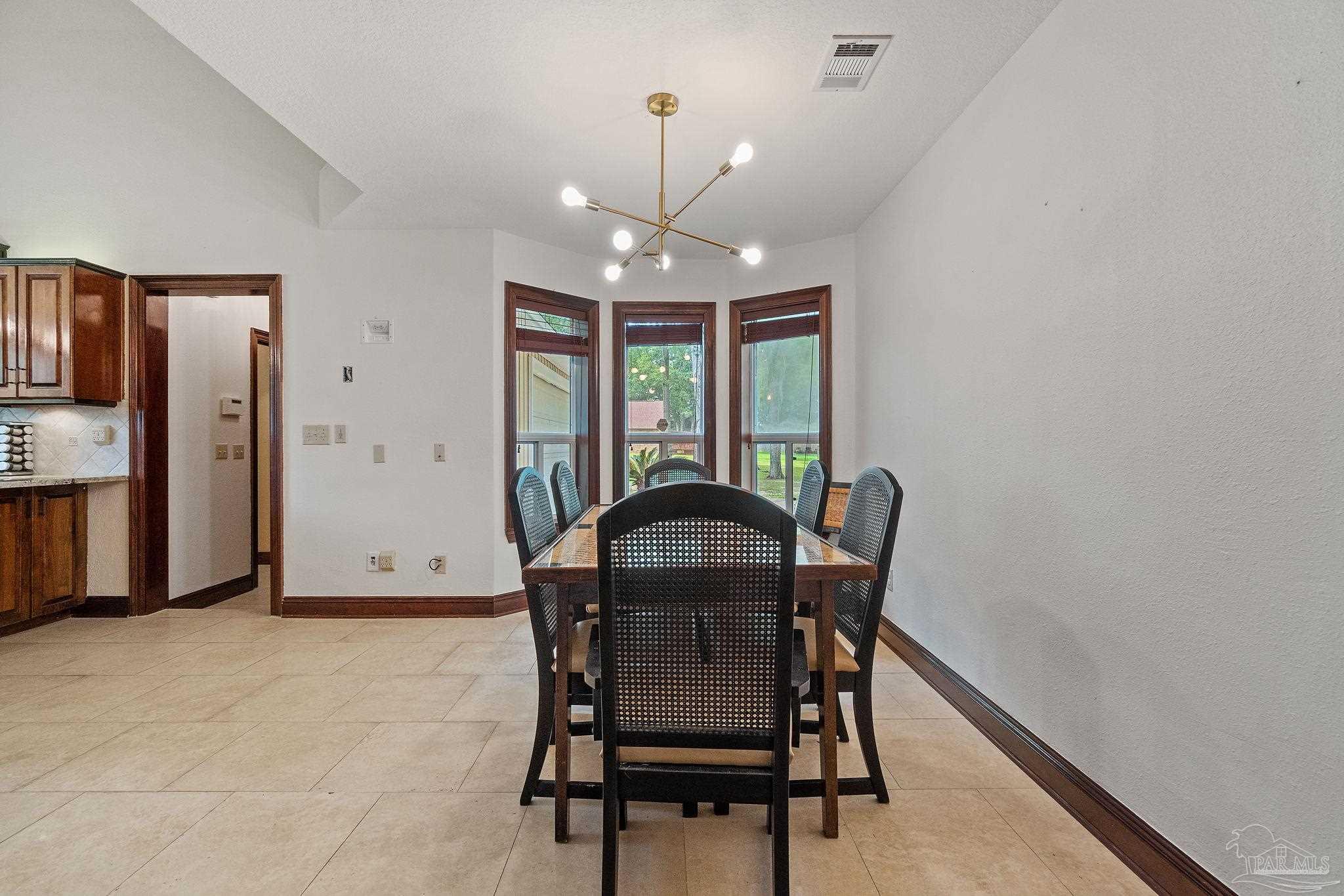 1420 Rolling Oaks Dr