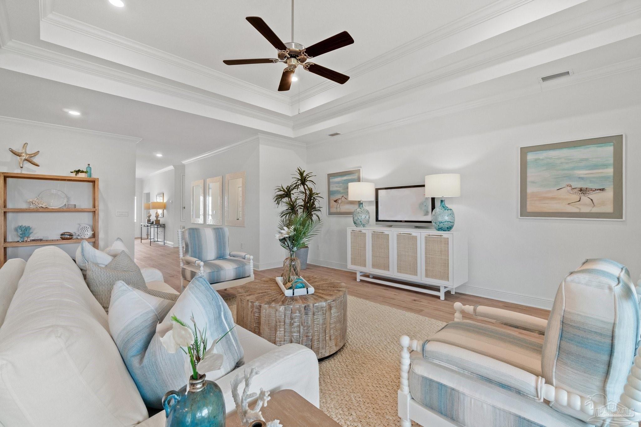 5360 Micanopy Dr