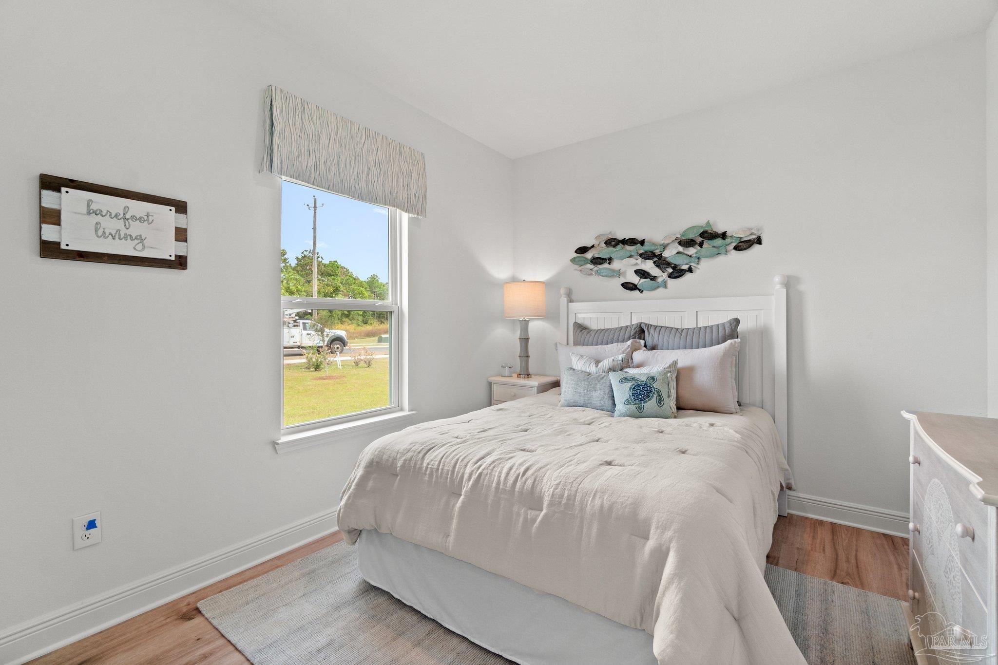 5360 Micanopy Dr