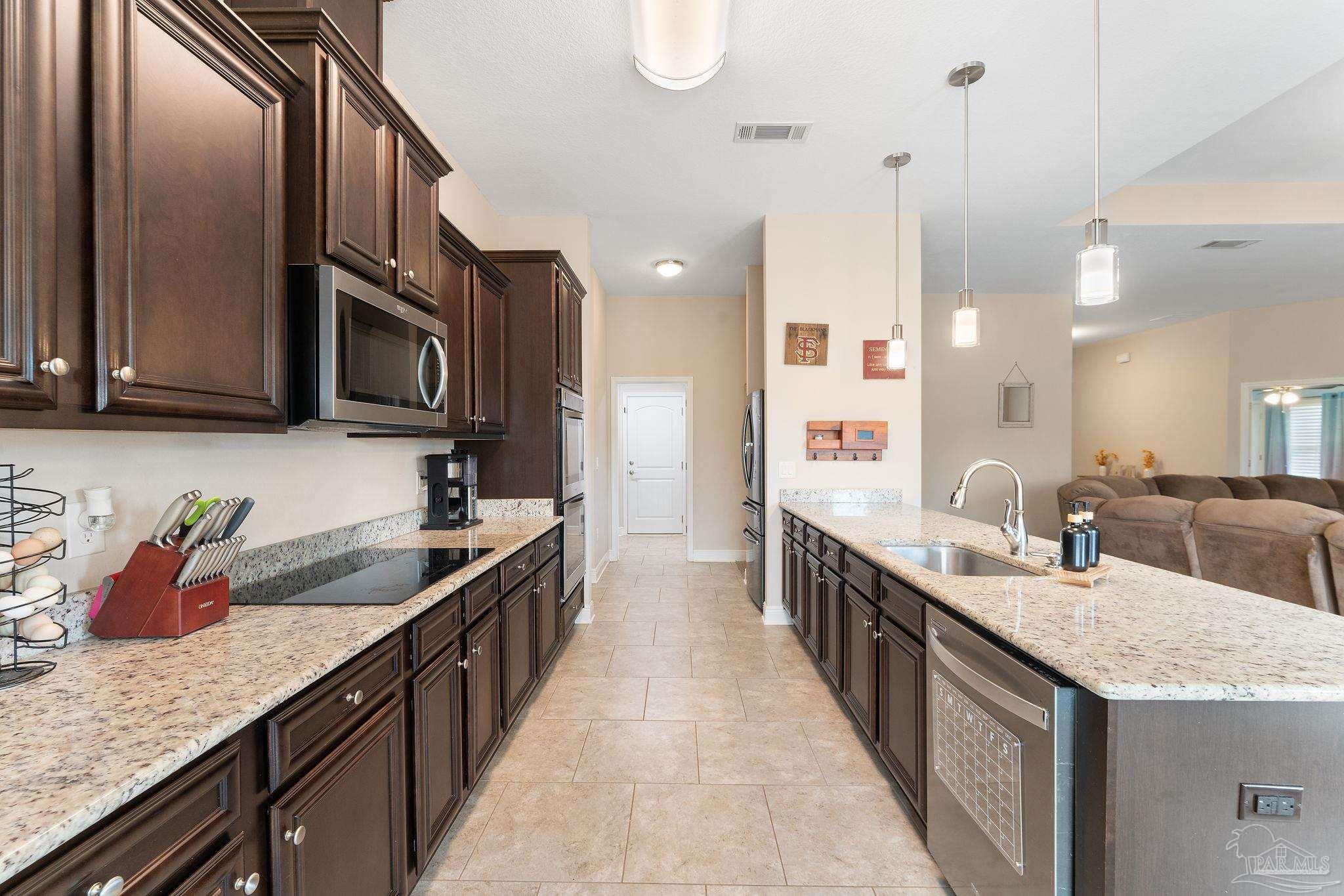 7226 Ranchers Cove Trl