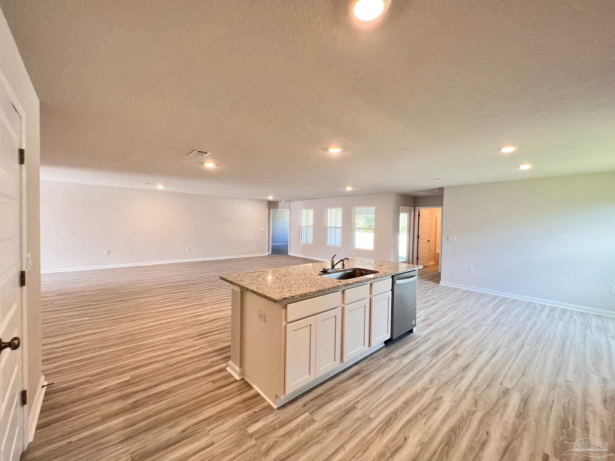 5525 Silverbell Dr