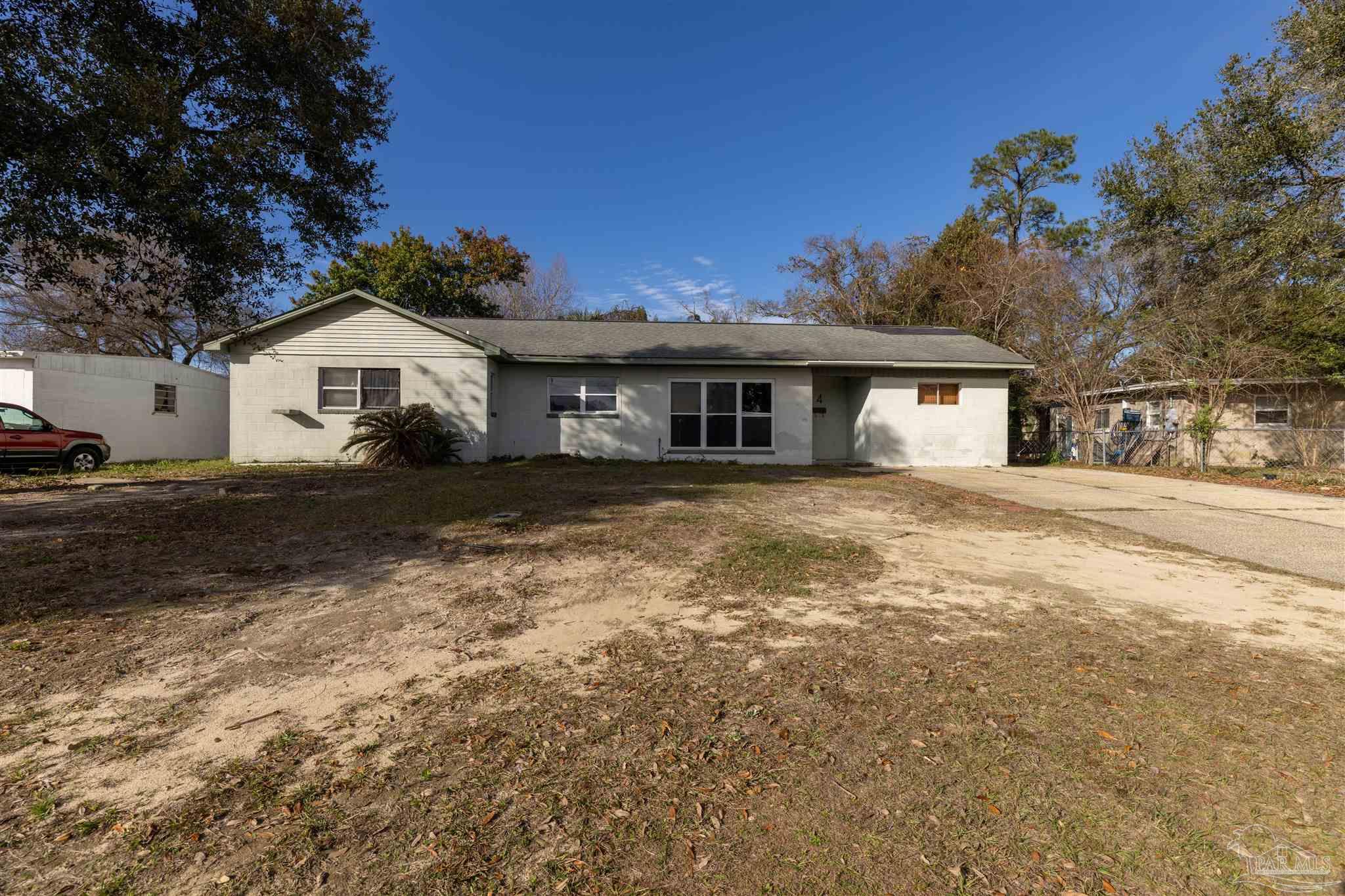 4 Dorsay Ln
