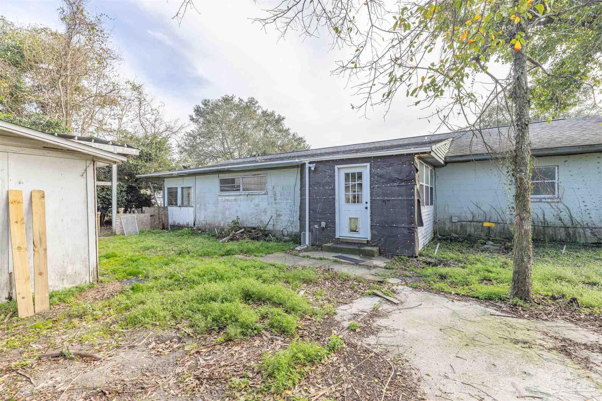 4 Dorsay Ln