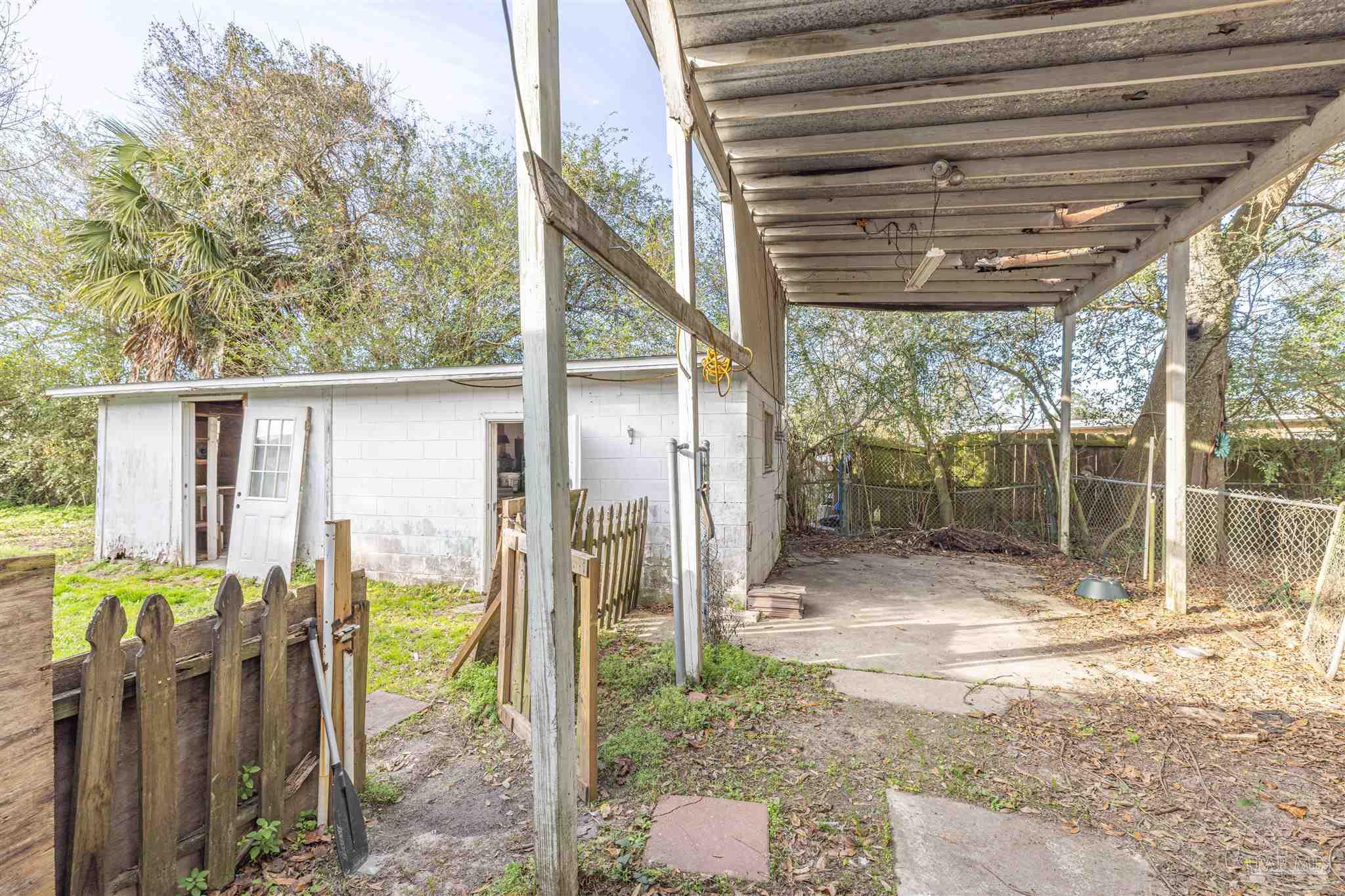 4 Dorsay Ln