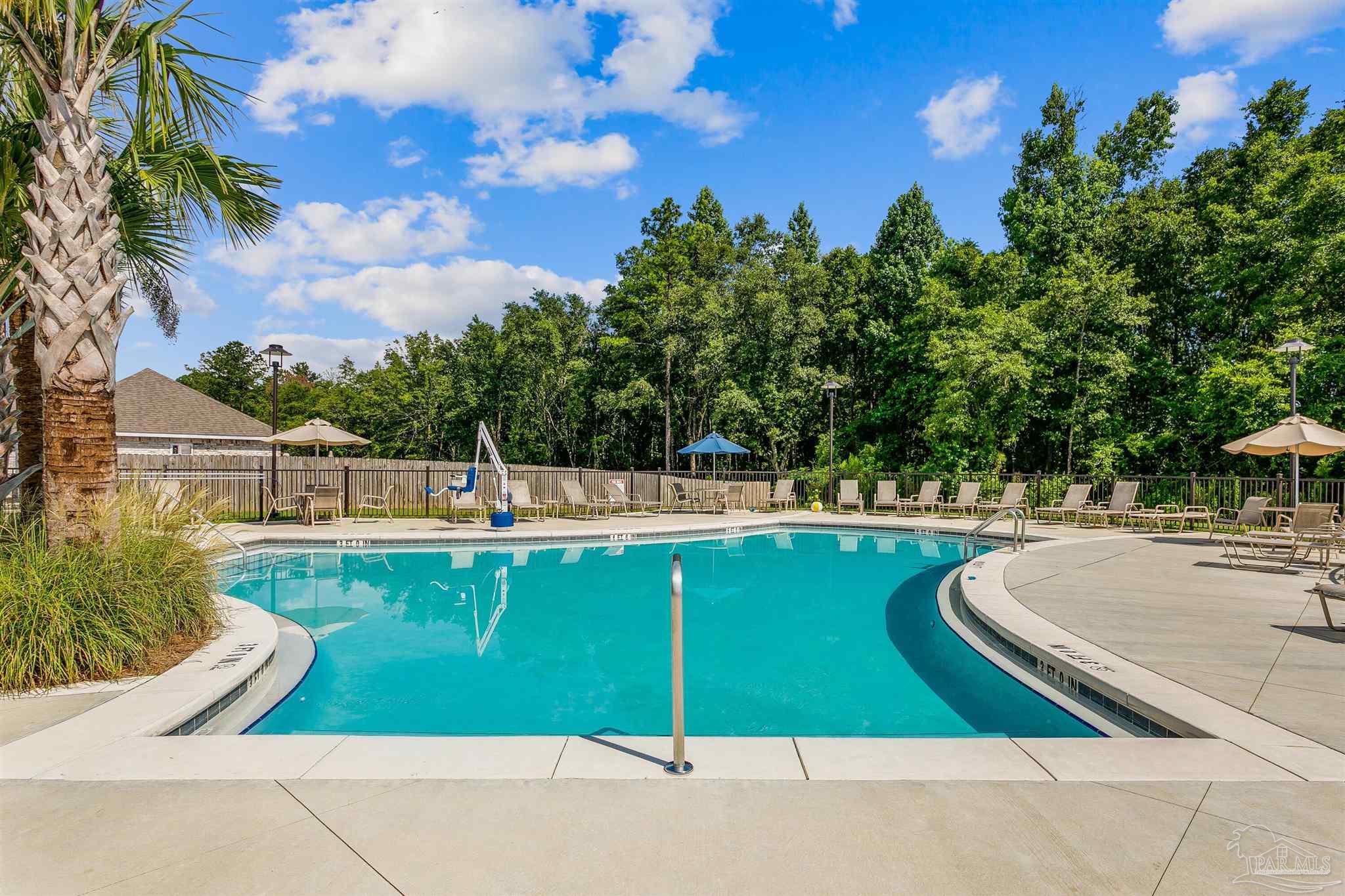 5725 Danbury Blvd