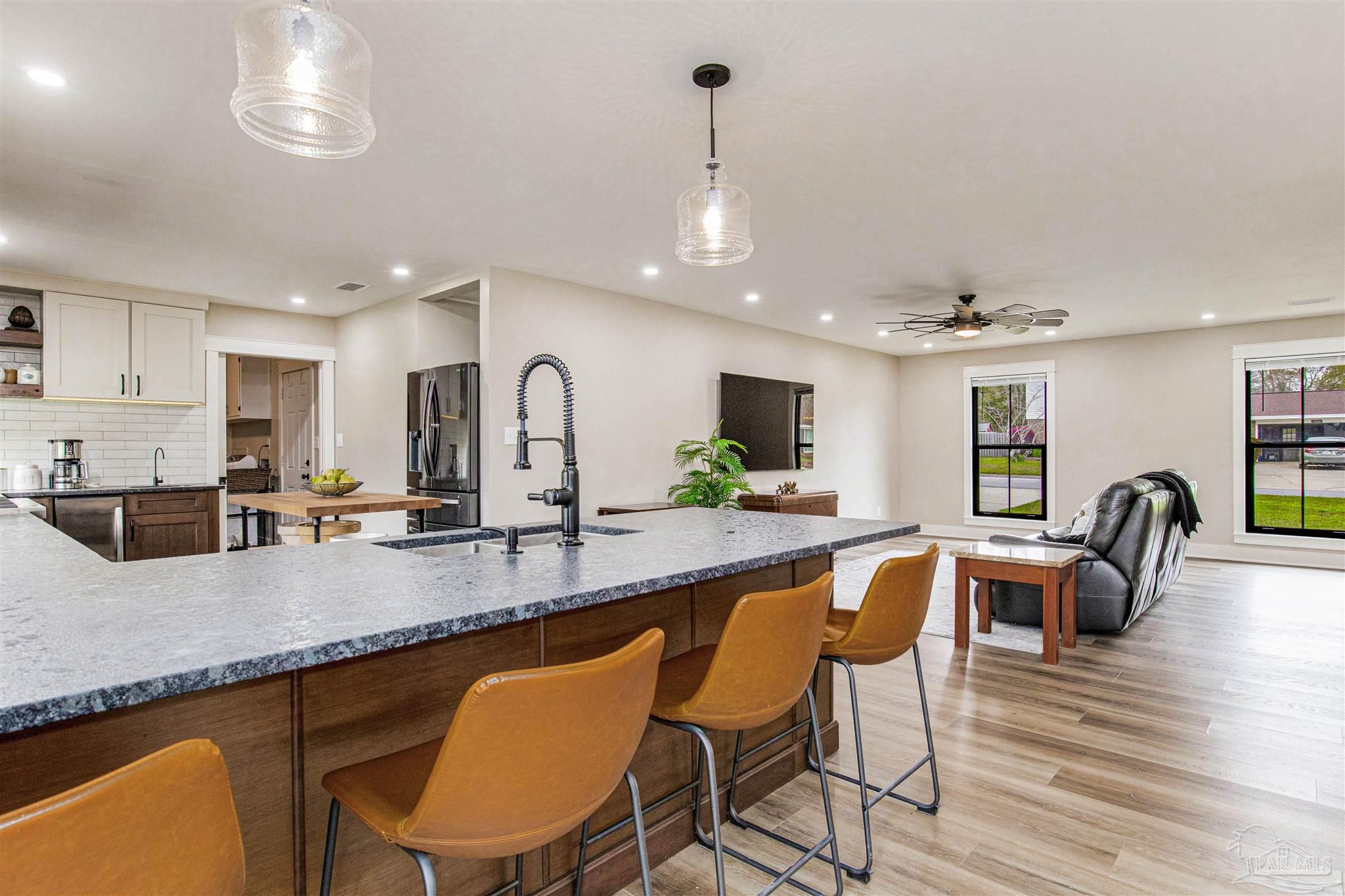 3525 Marjean Dr