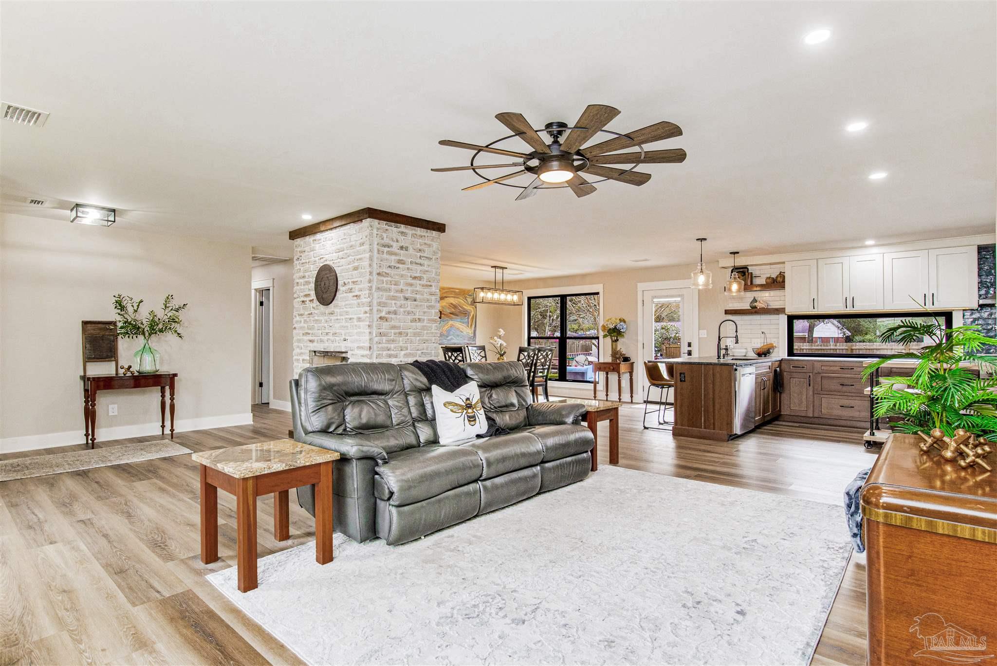 3525 Marjean Dr