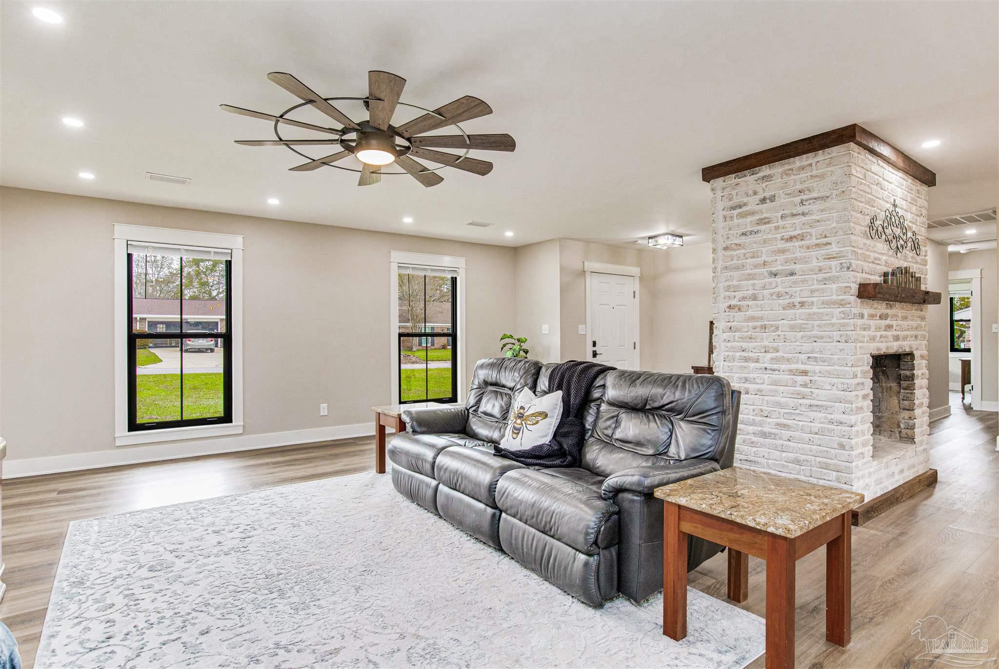 3525 Marjean Dr