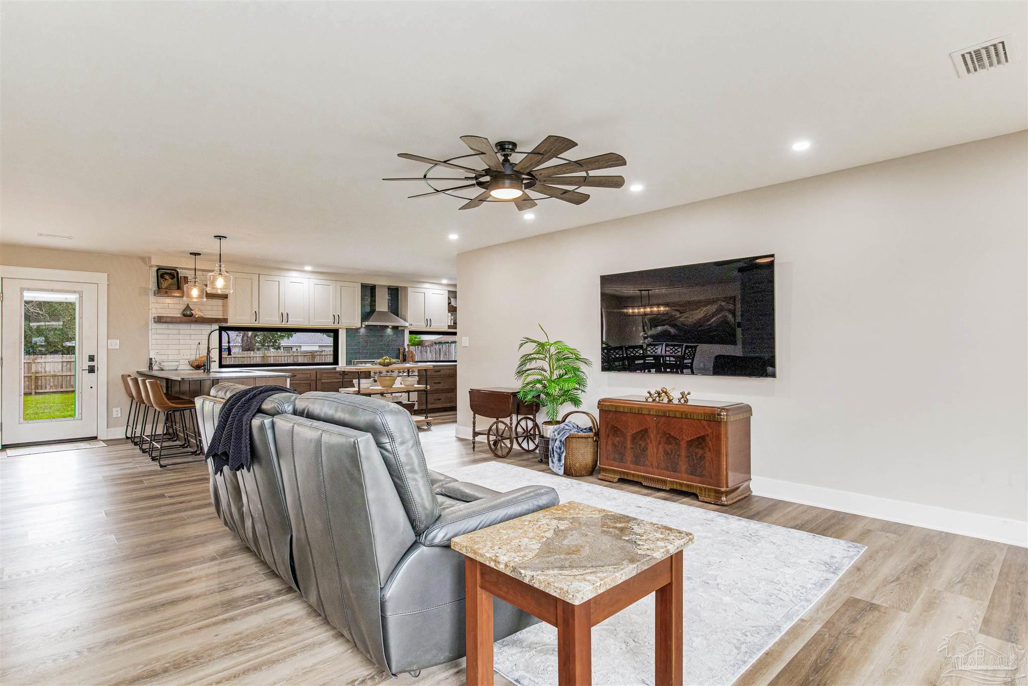 3525 Marjean Dr