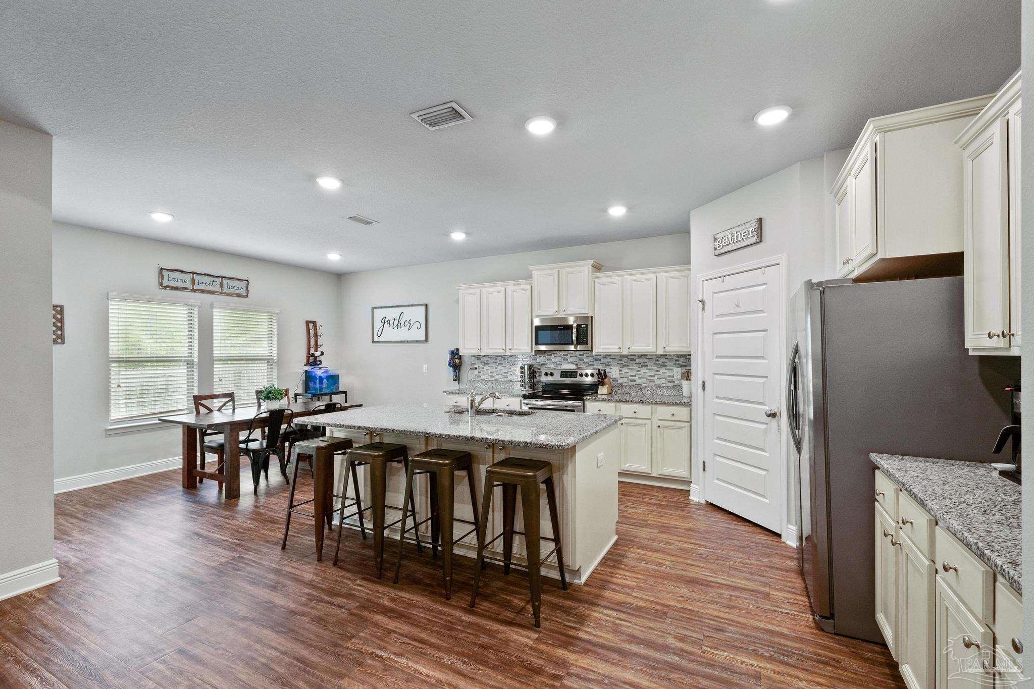 11114 Booner Cir