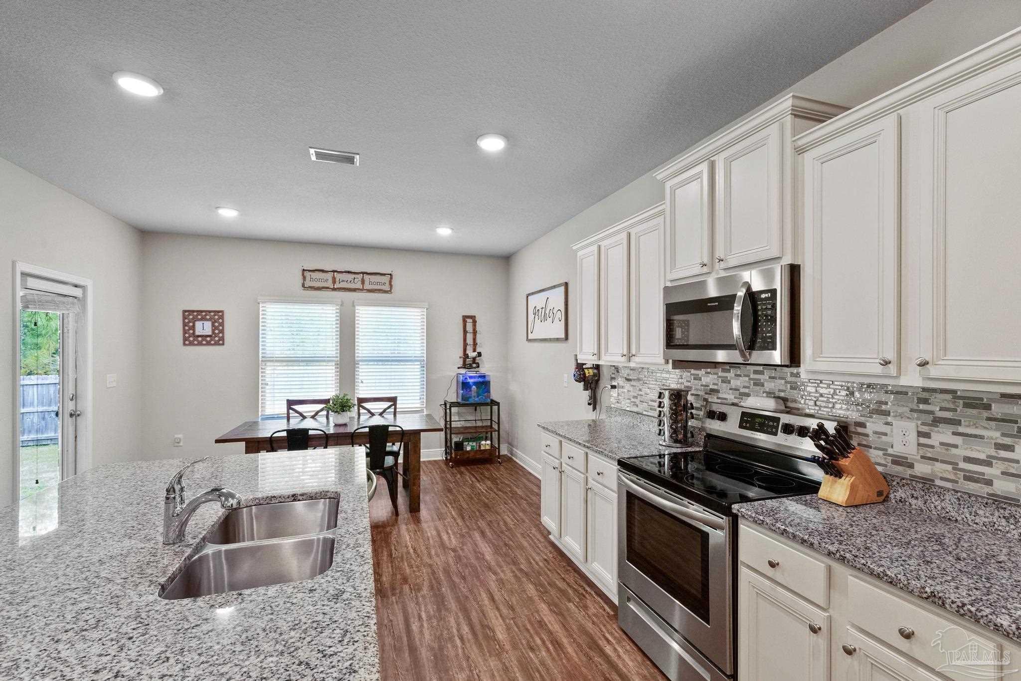 11114 Booner Cir