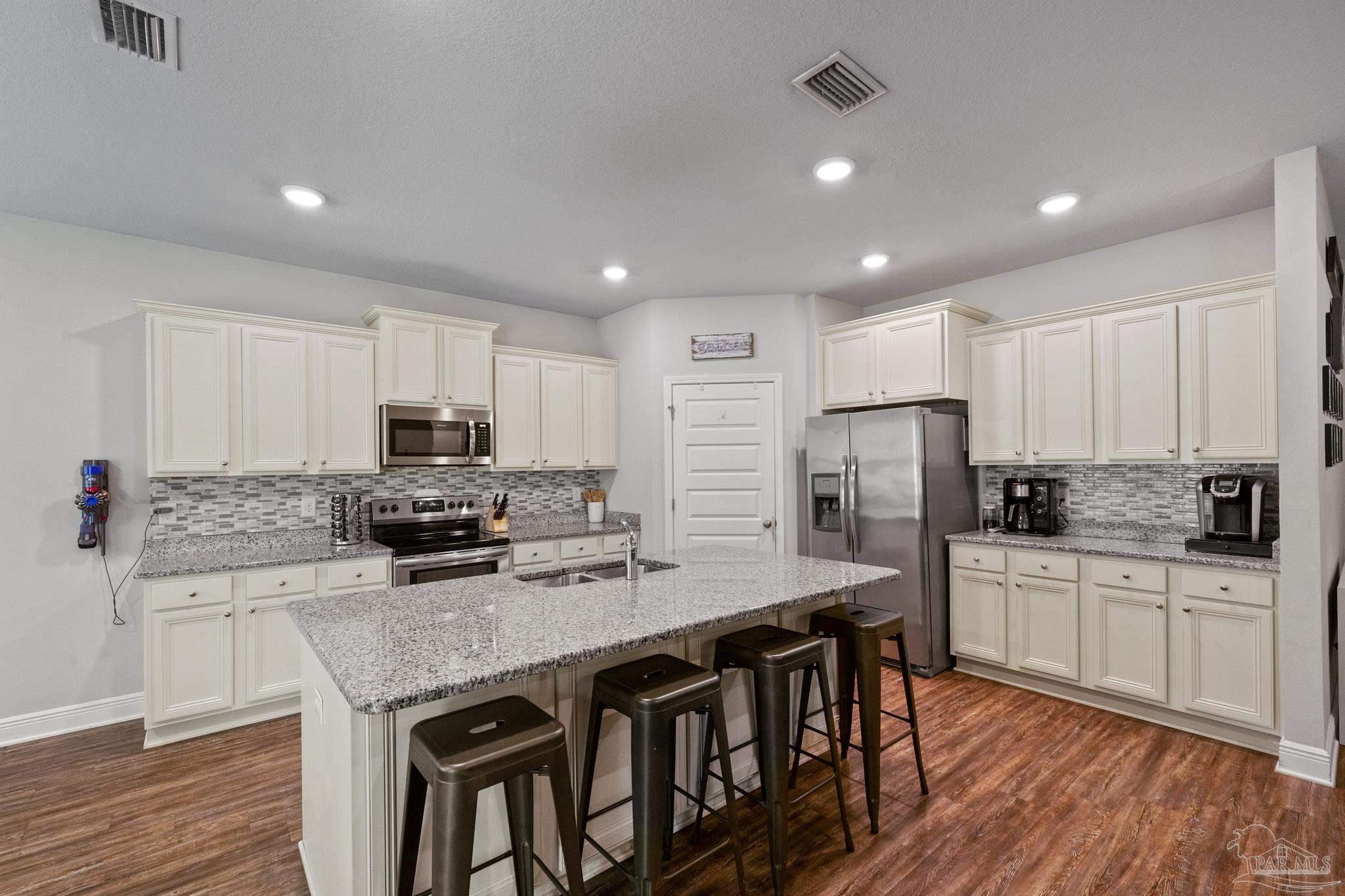 11114 Booner Cir