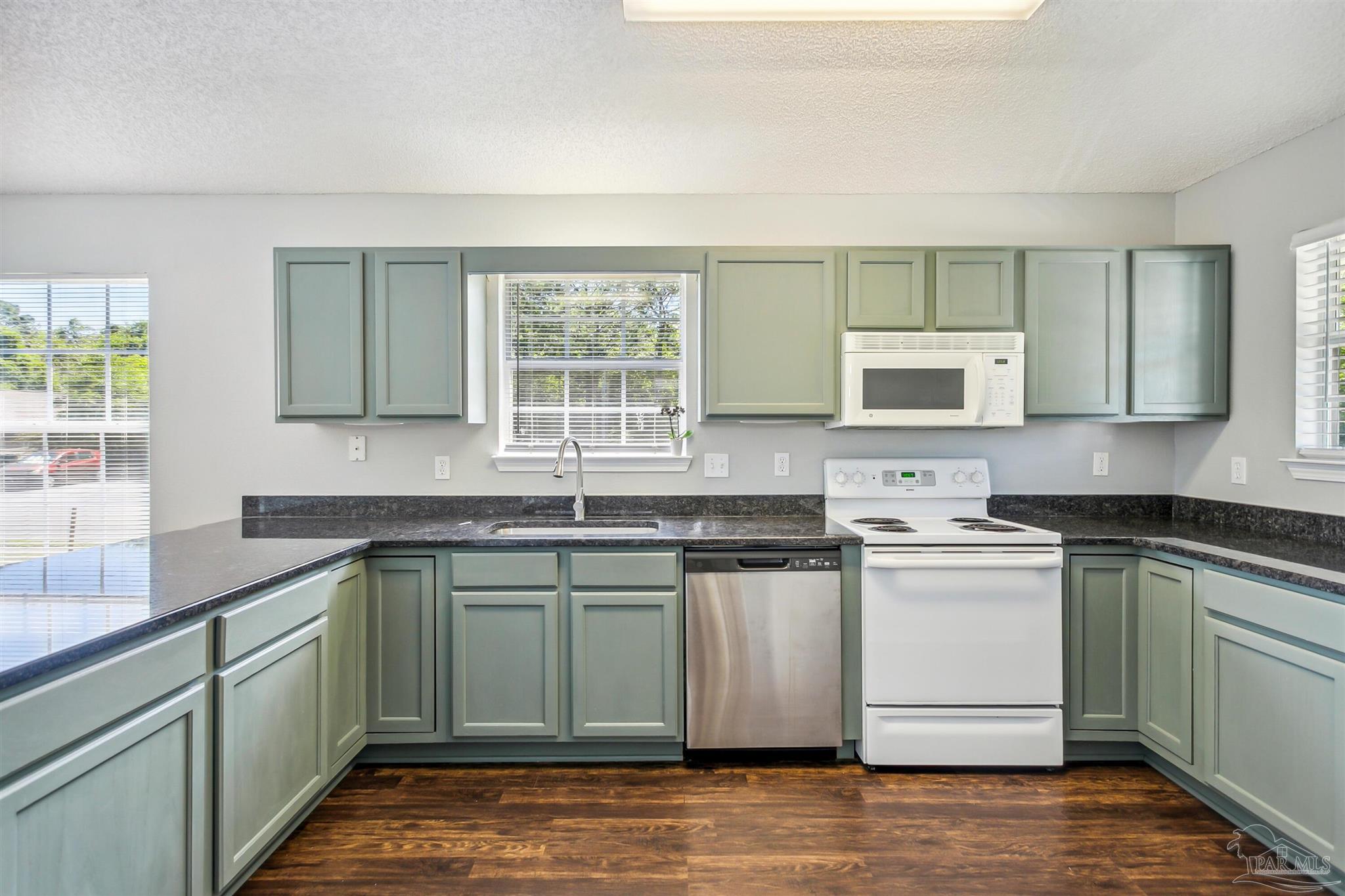 7845 Heirloom Dr