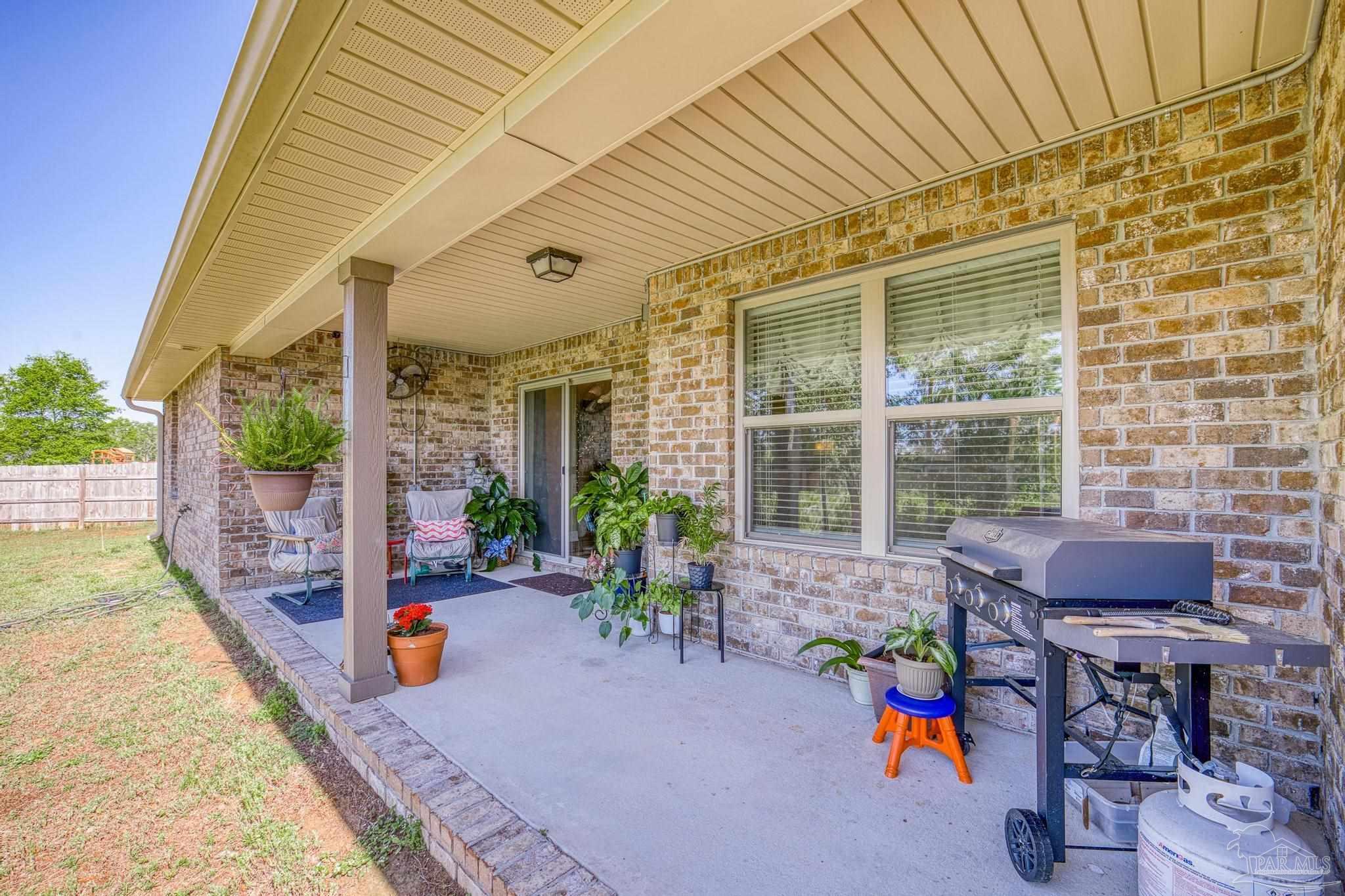 6102 Winchester Cir