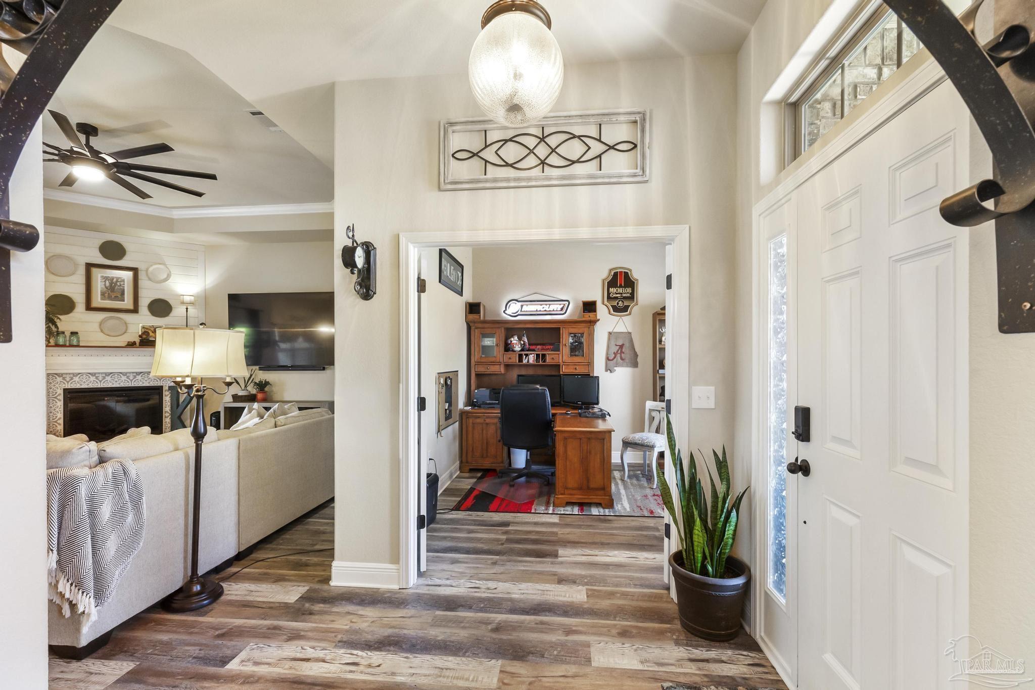 6102 Winchester Cir