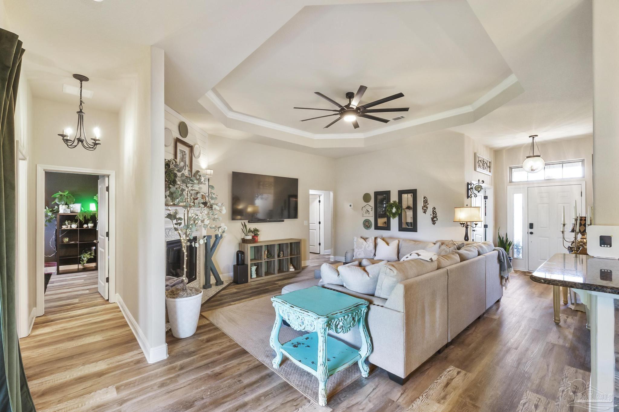 6102 Winchester Cir