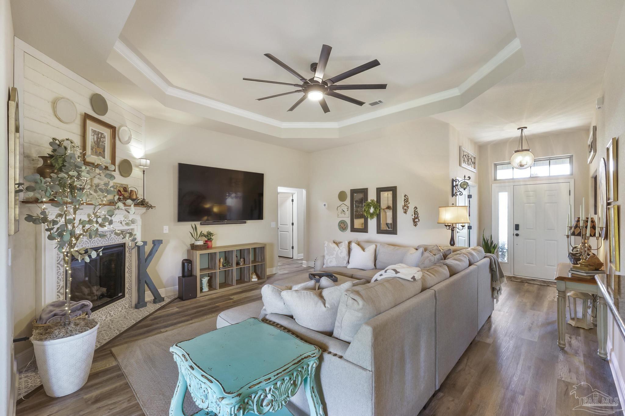 6102 Winchester Cir