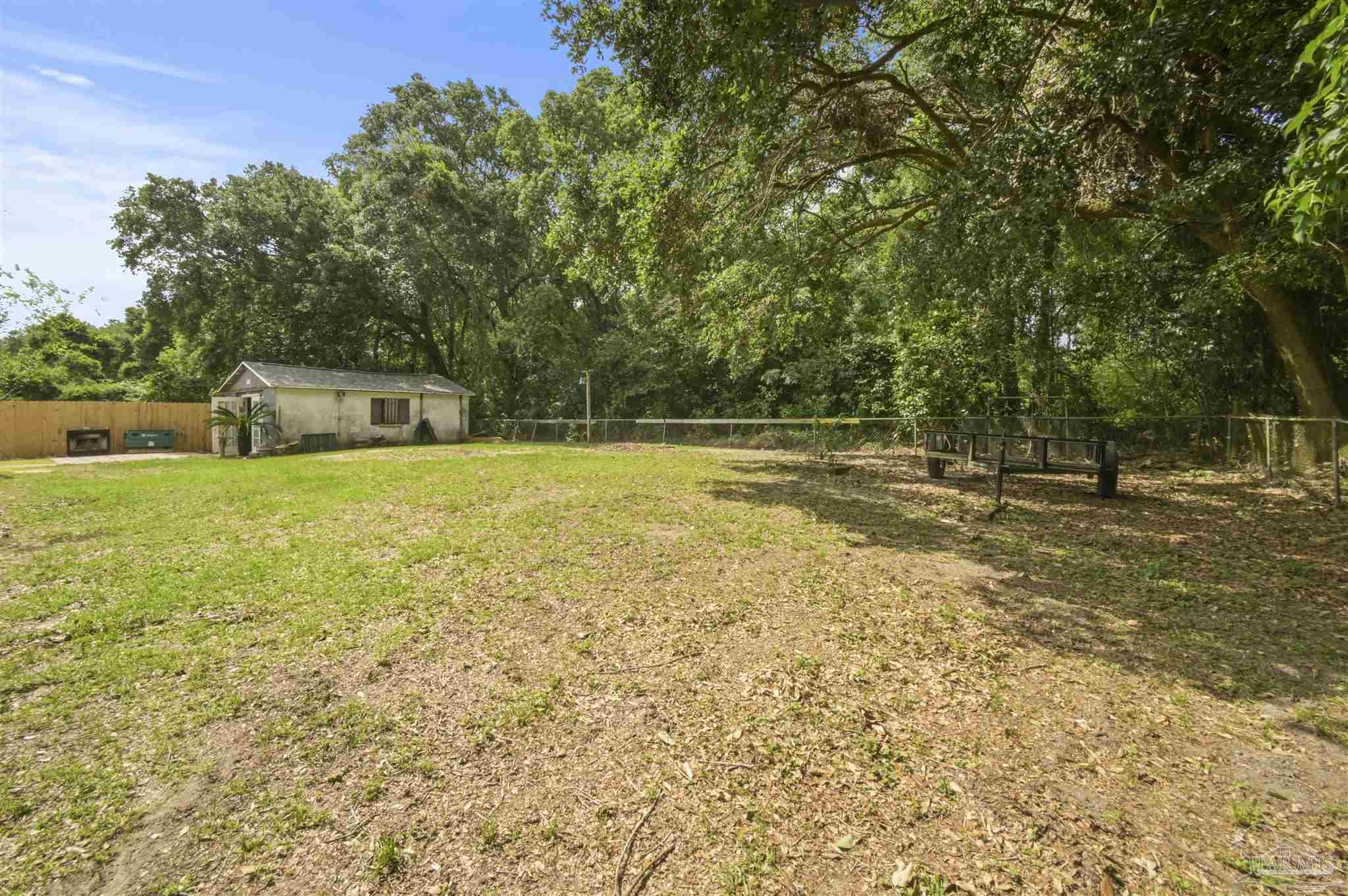 4152 Charles Cir