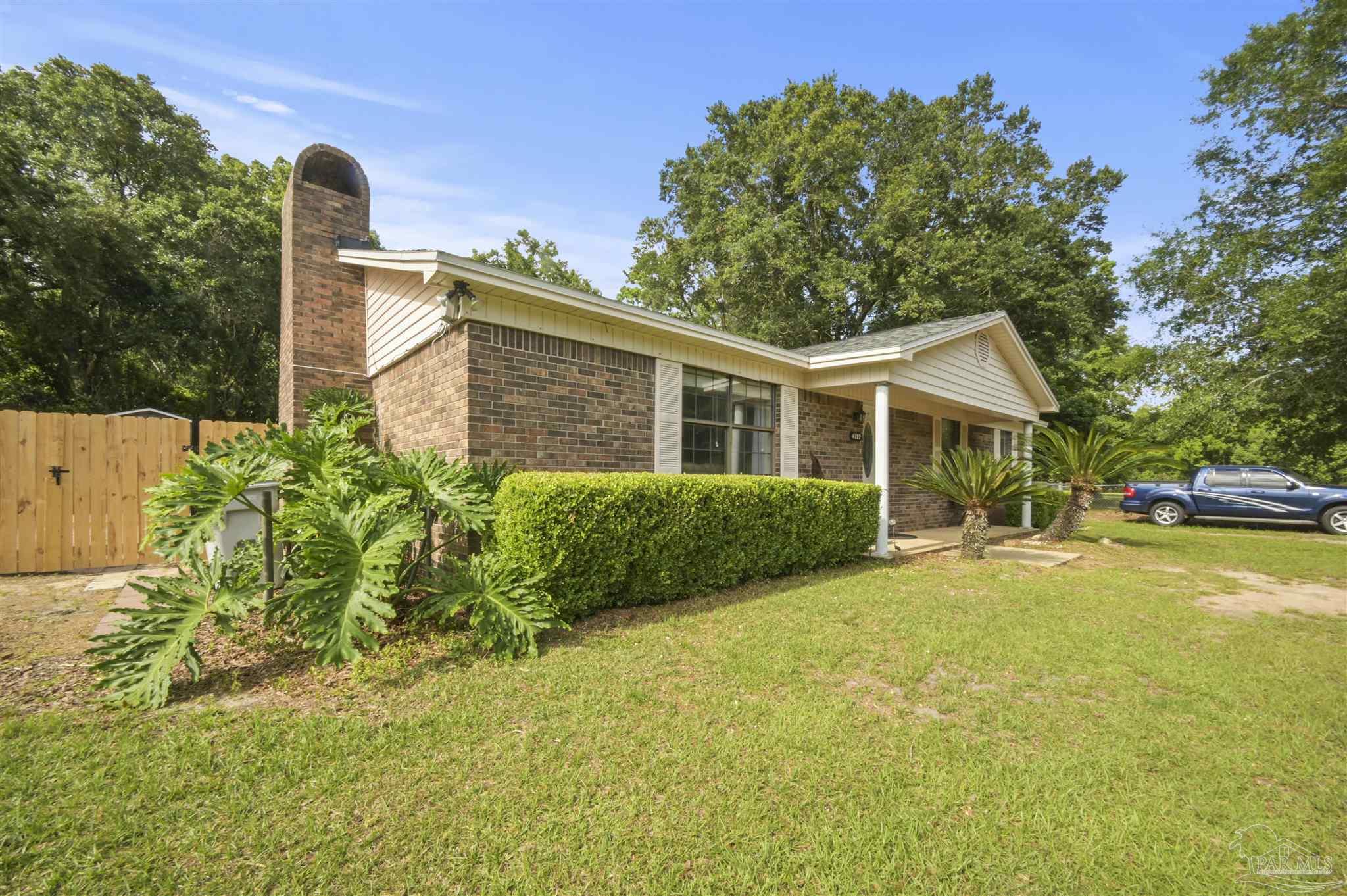 4152 Charles Cir
