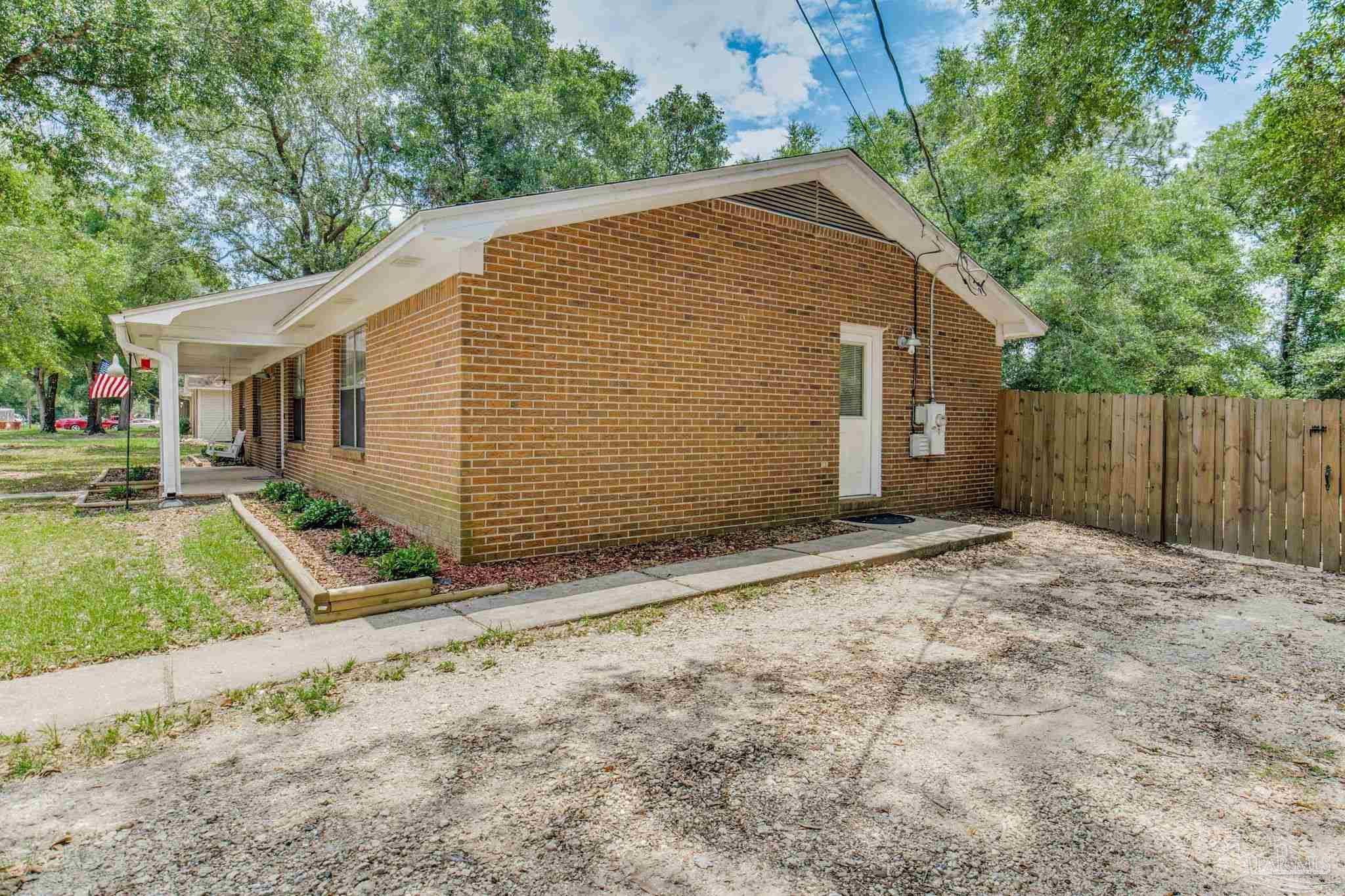 6015 Hamilton Bridge Rd