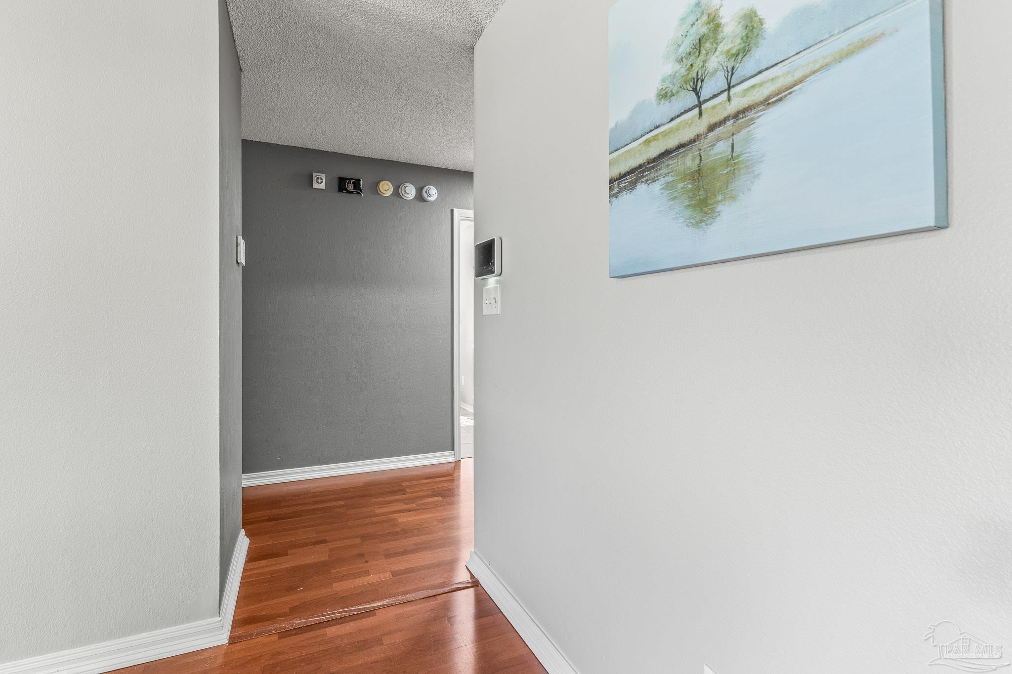 585 Bobwhite Pl