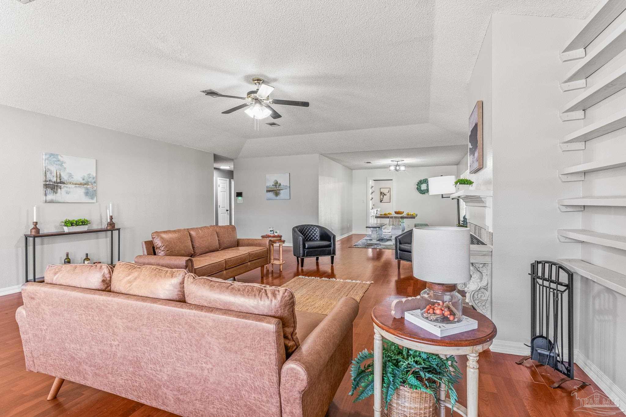 585 Bobwhite Pl