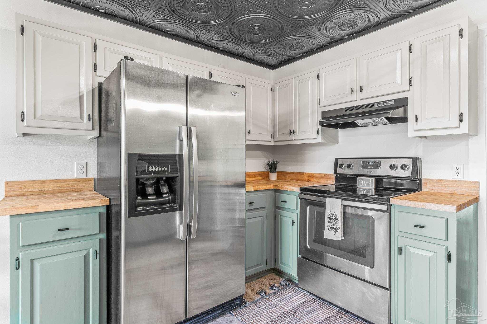 585 Bobwhite Pl