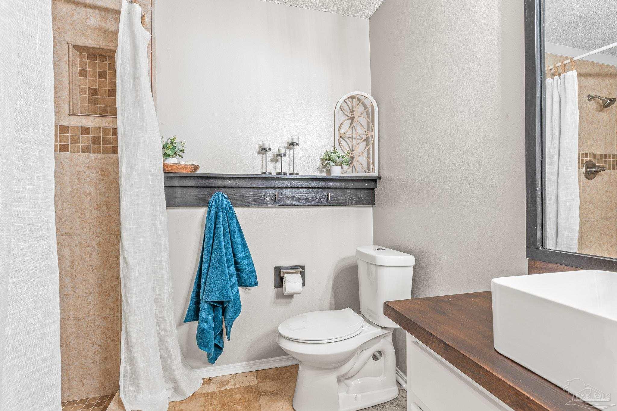 585 Bobwhite Pl
