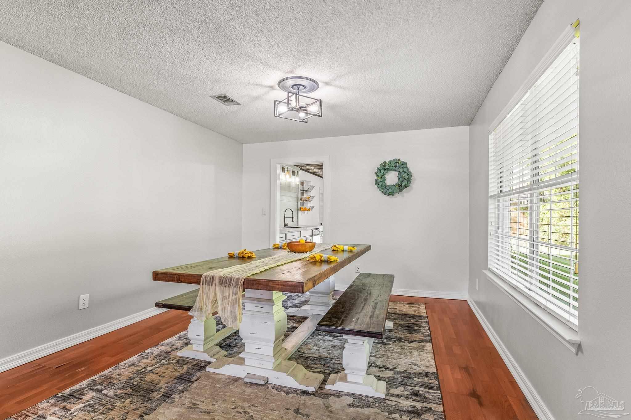 585 Bobwhite Pl