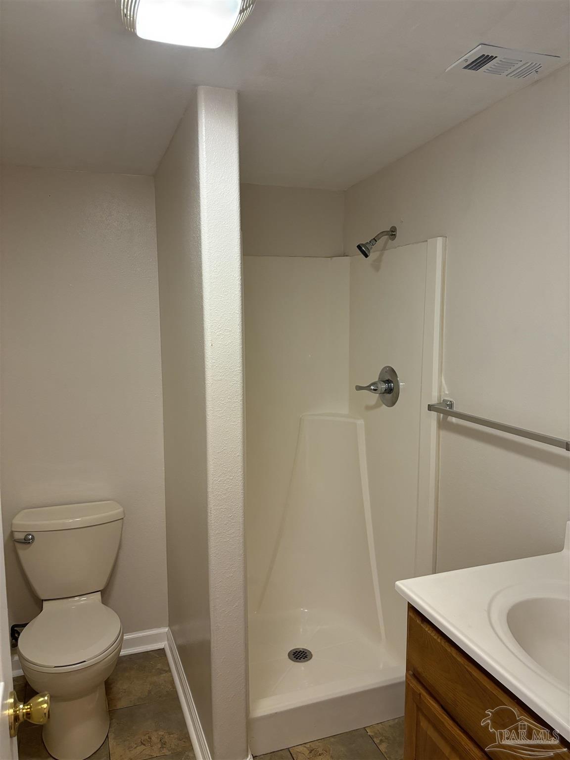 105 Lenox Pkwy