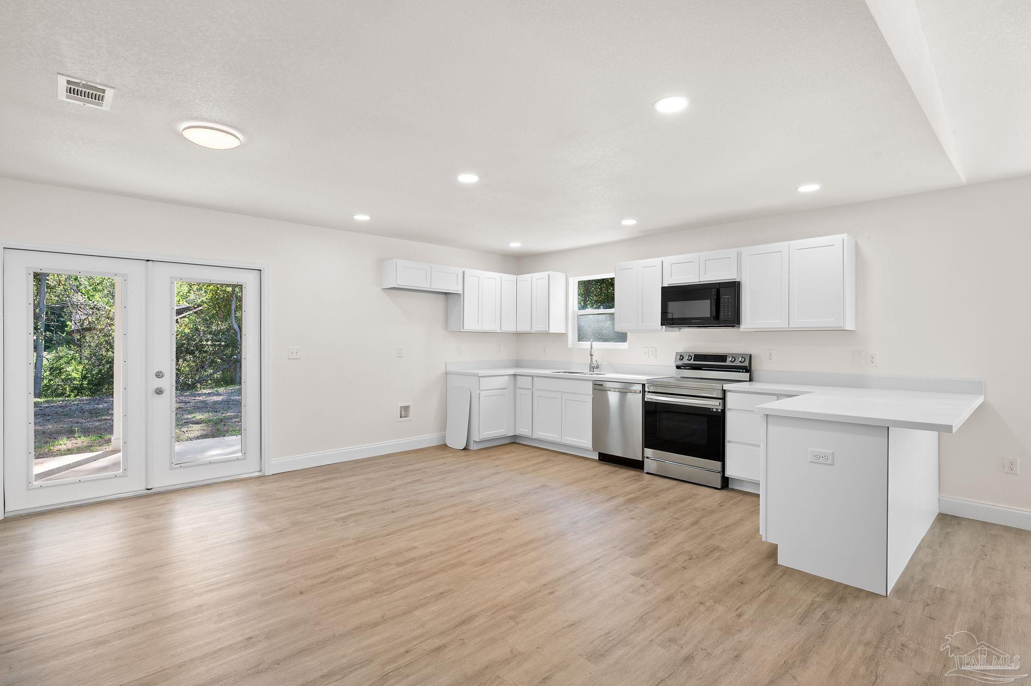 3284 Damon Dr