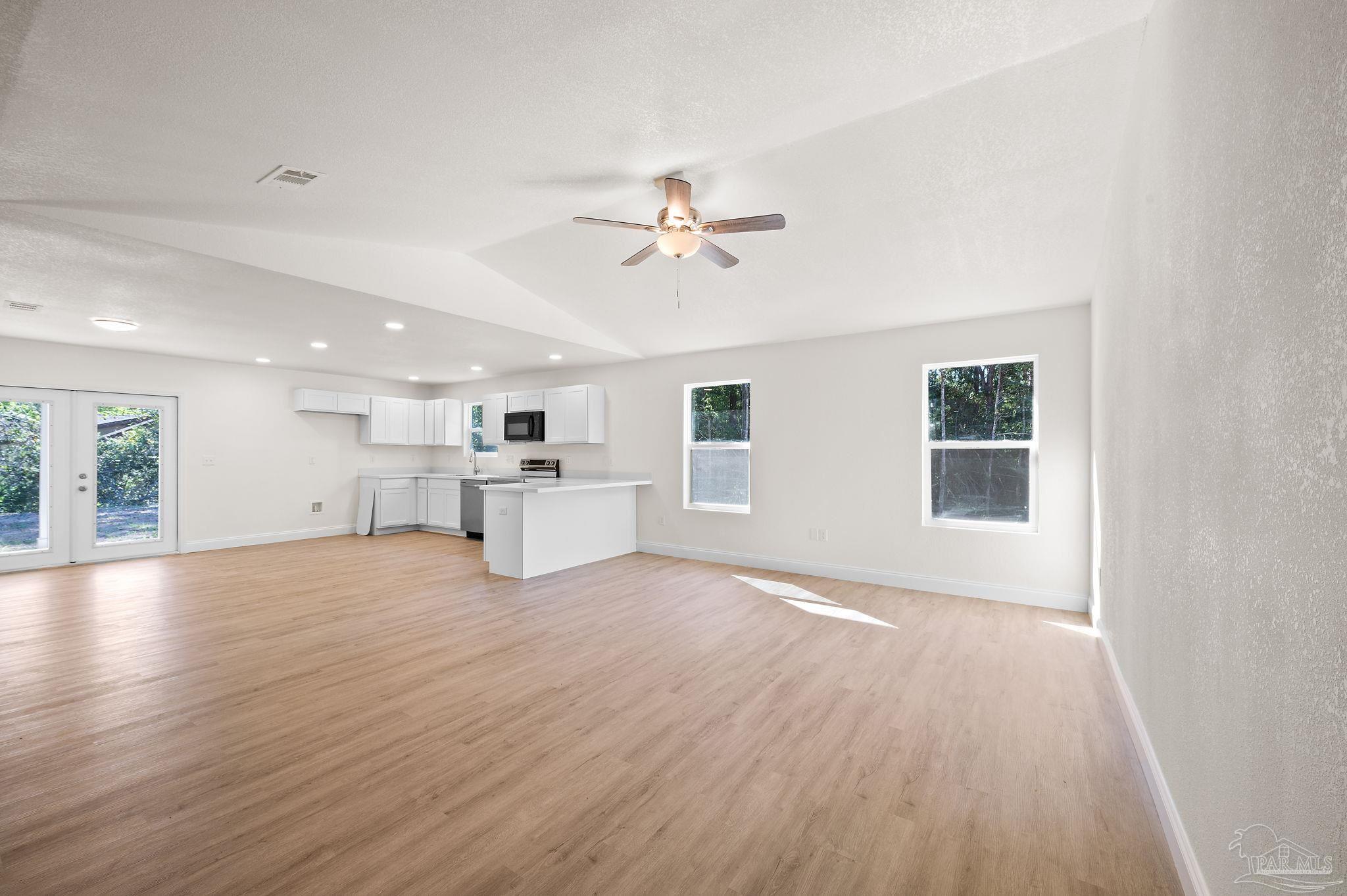 3284 Damon Dr