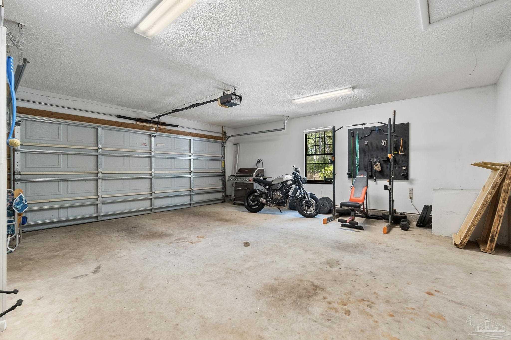 8305 Hickory Hammock Rd