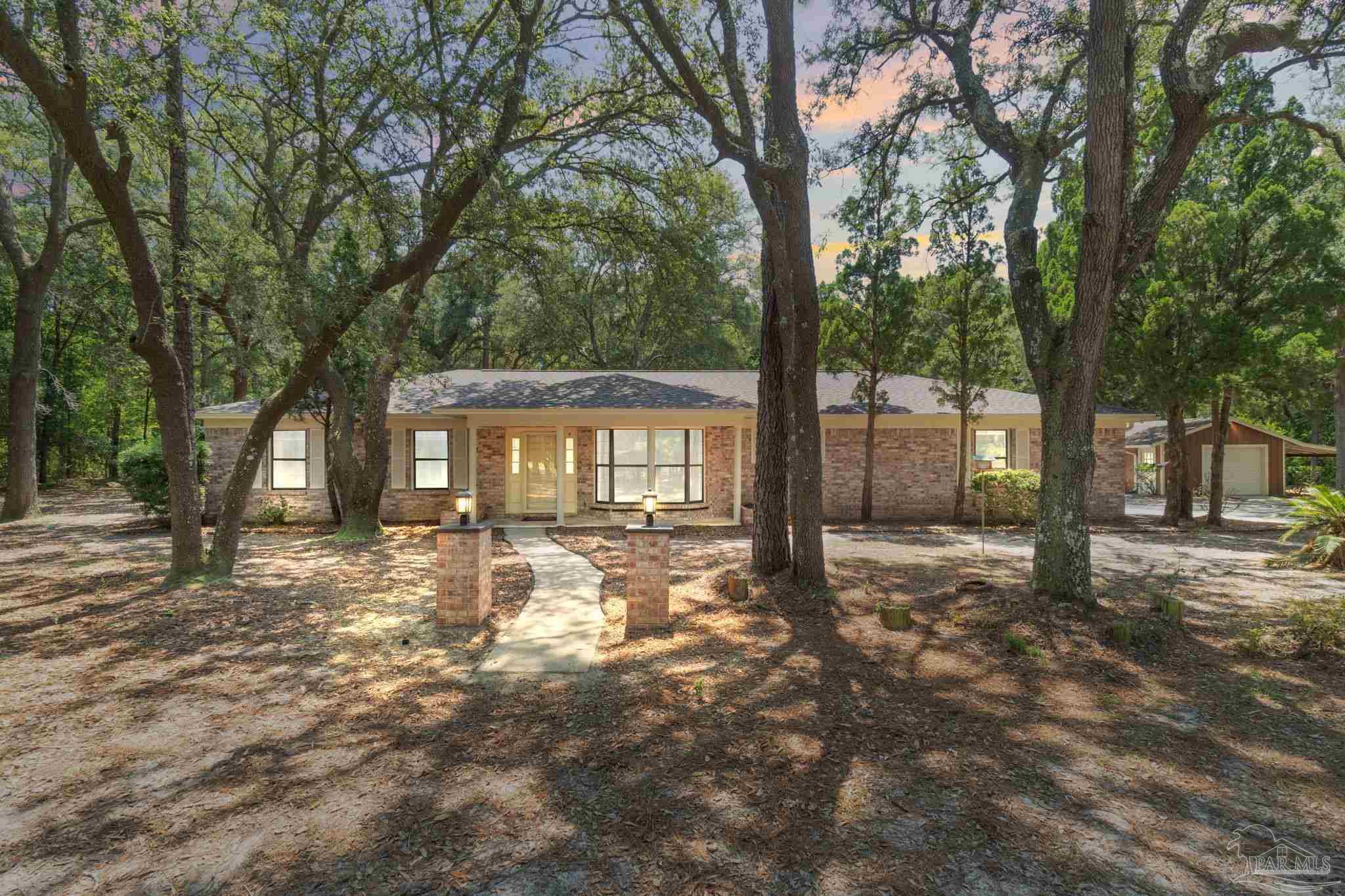 8305 Hickory Hammock Rd