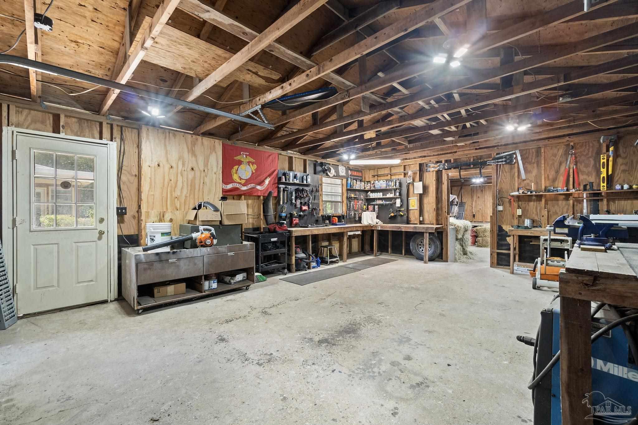 8305 Hickory Hammock Rd