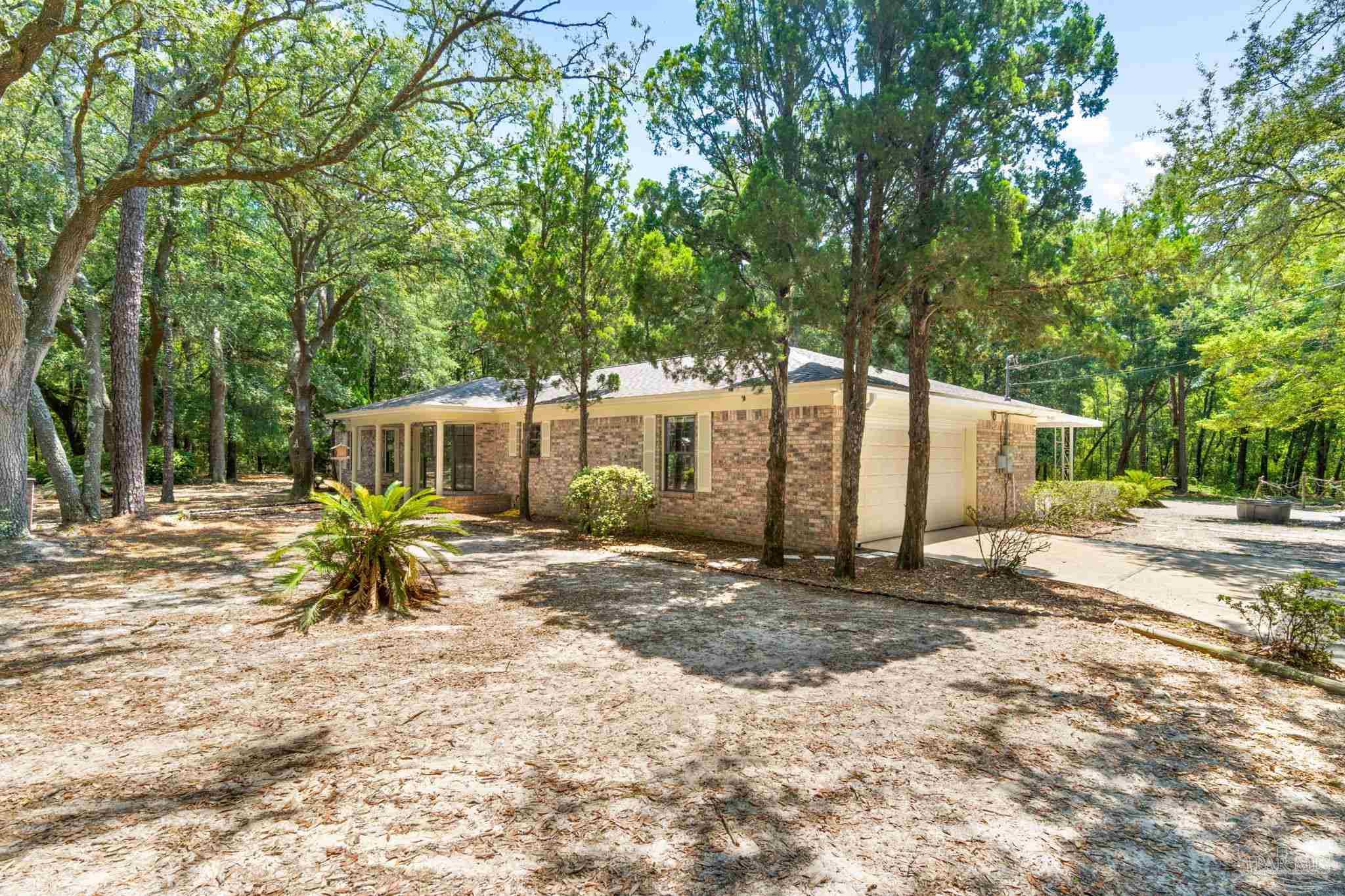 8305 Hickory Hammock Rd