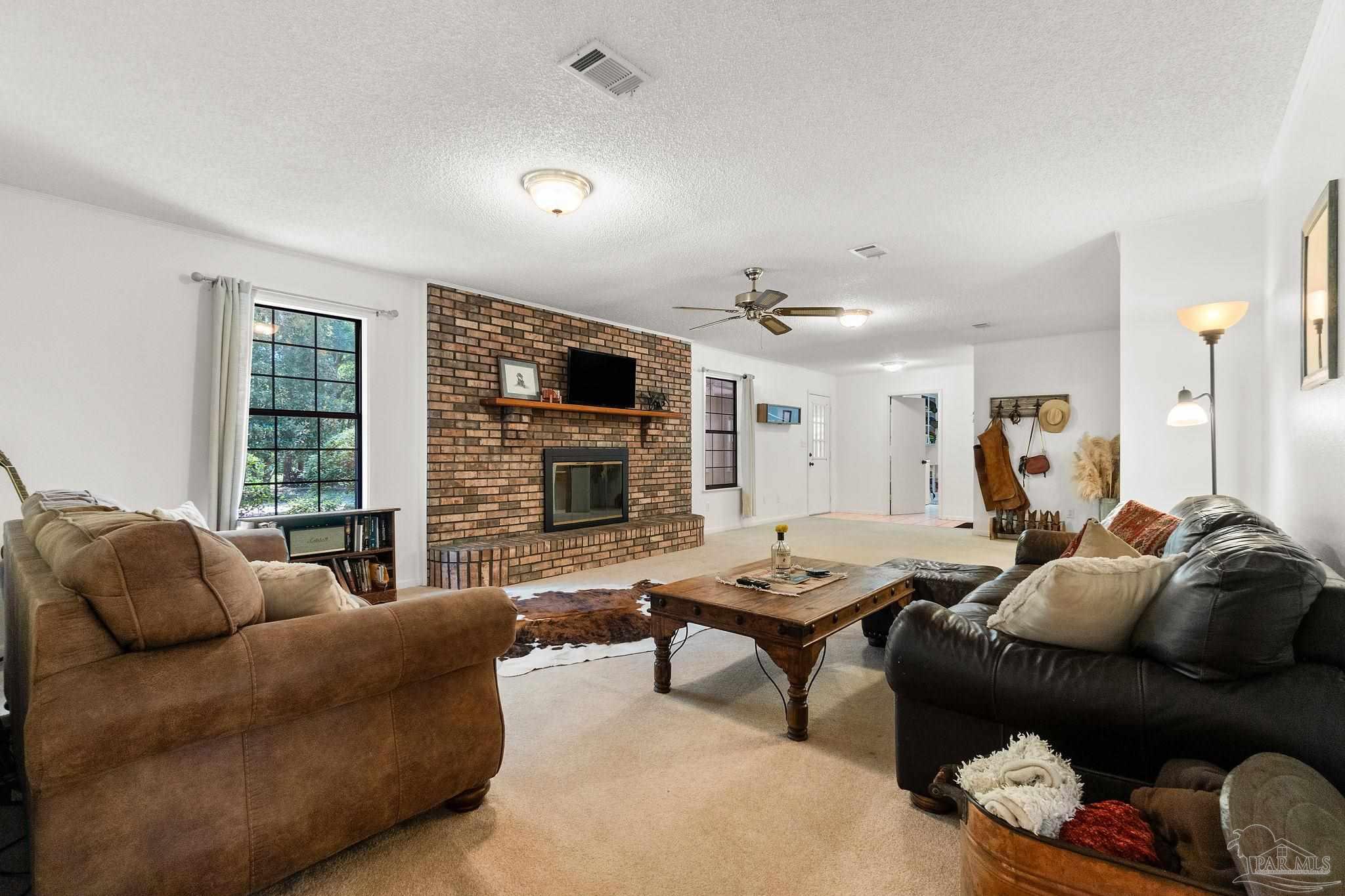 8305 Hickory Hammock Rd