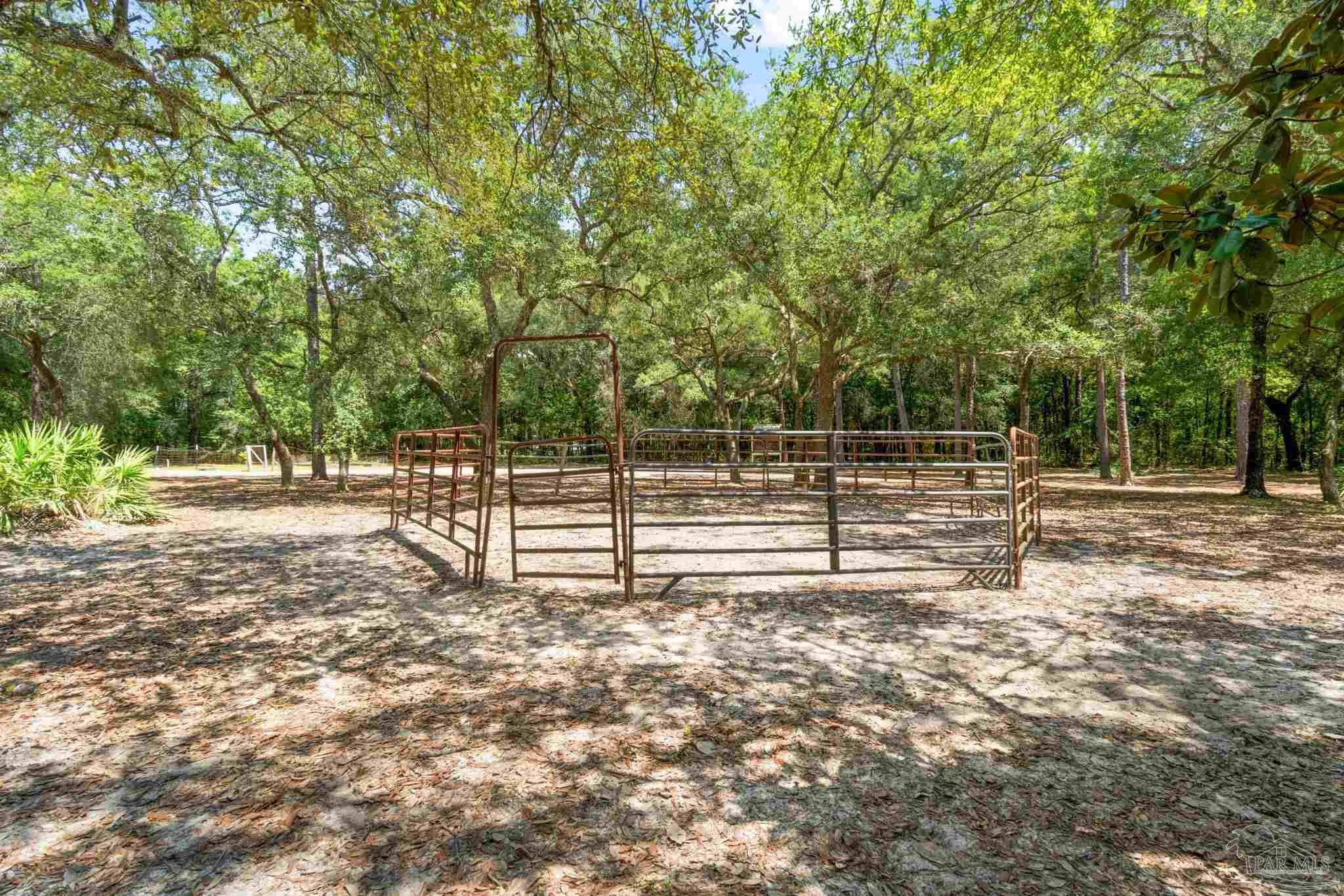 8305 Hickory Hammock Rd