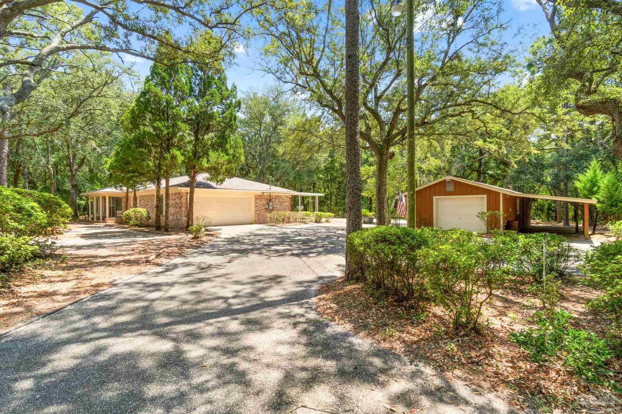 8305 Hickory Hammock Rd