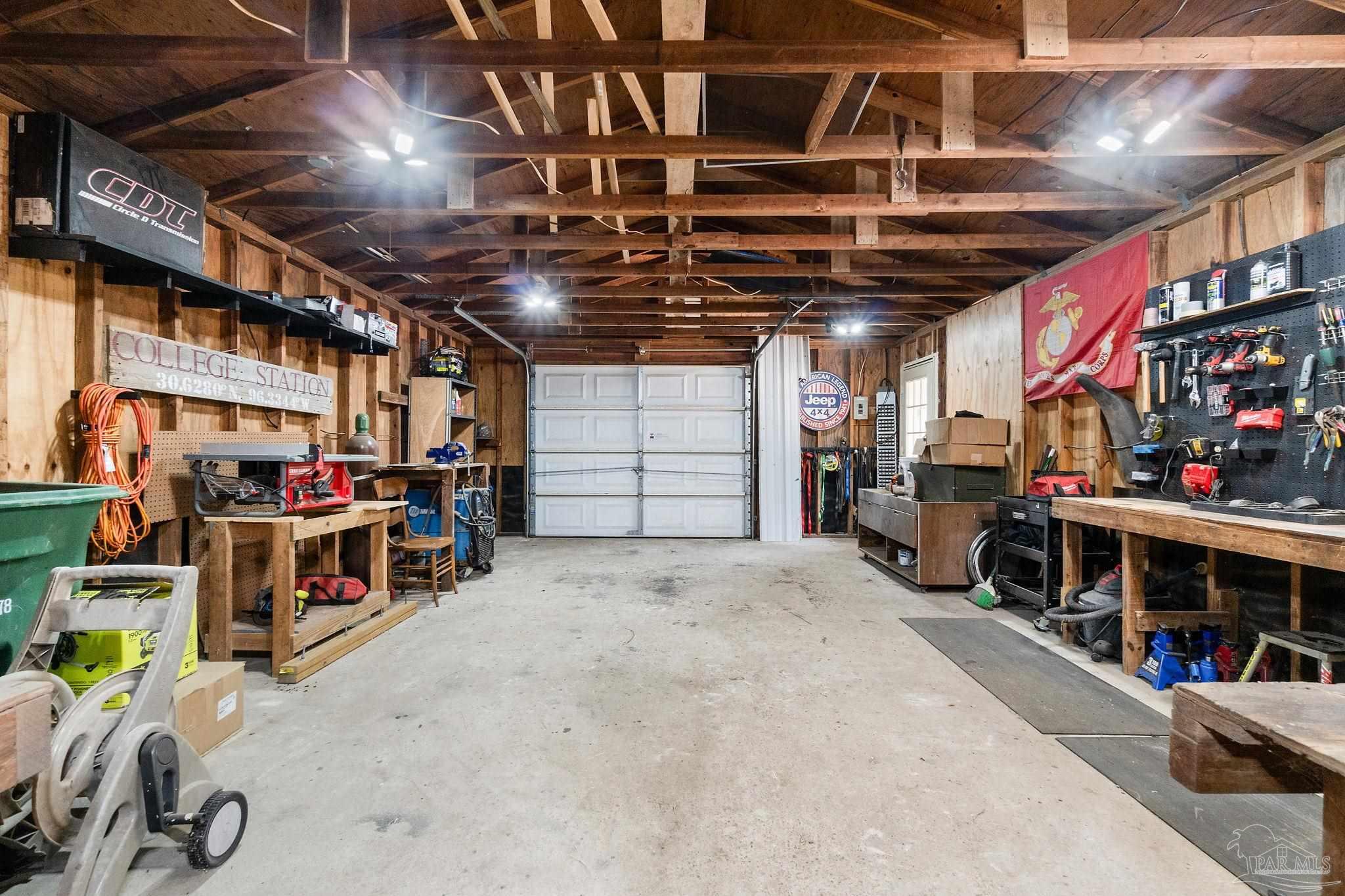 8305 Hickory Hammock Rd