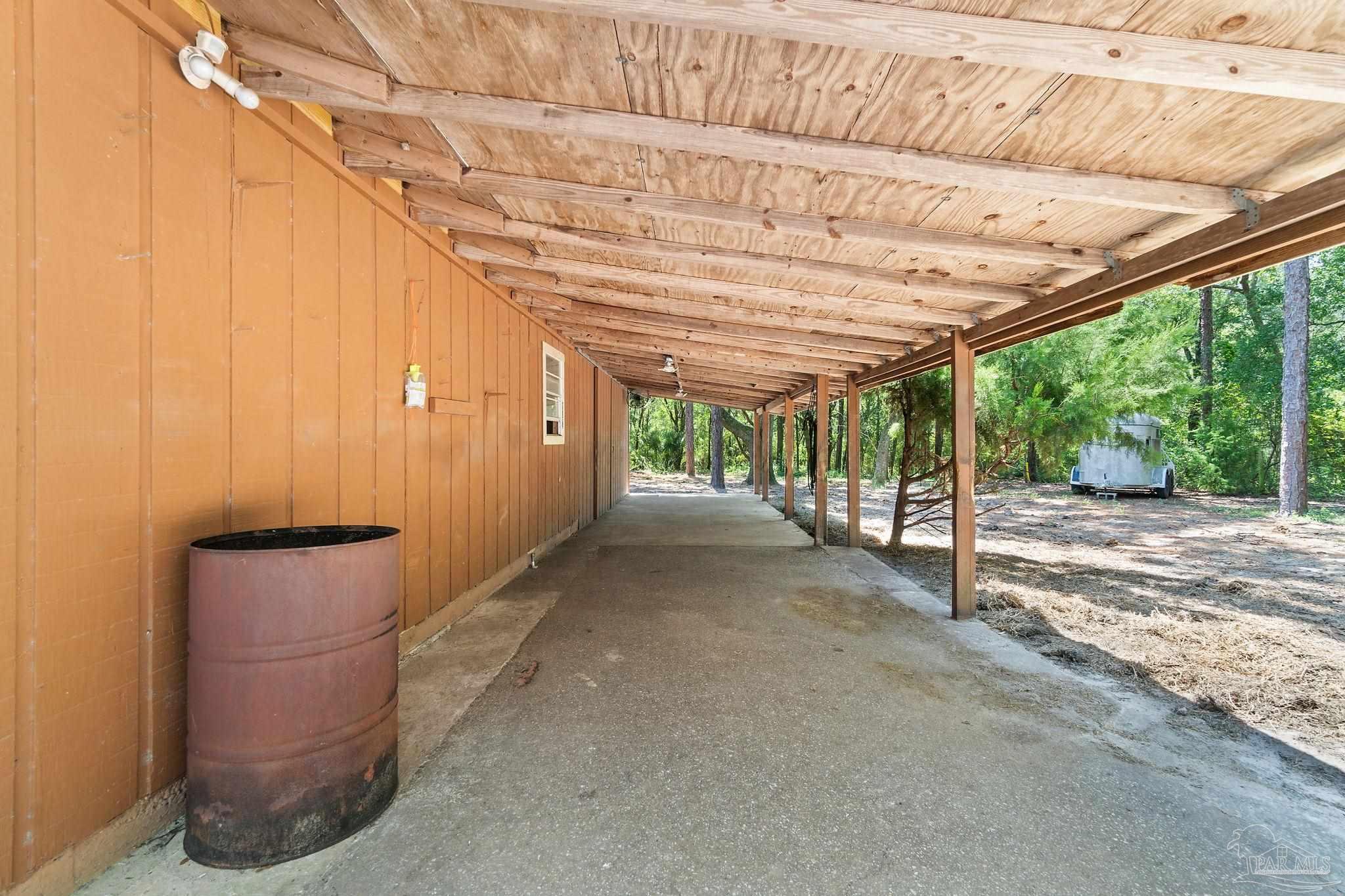 8305 Hickory Hammock Rd