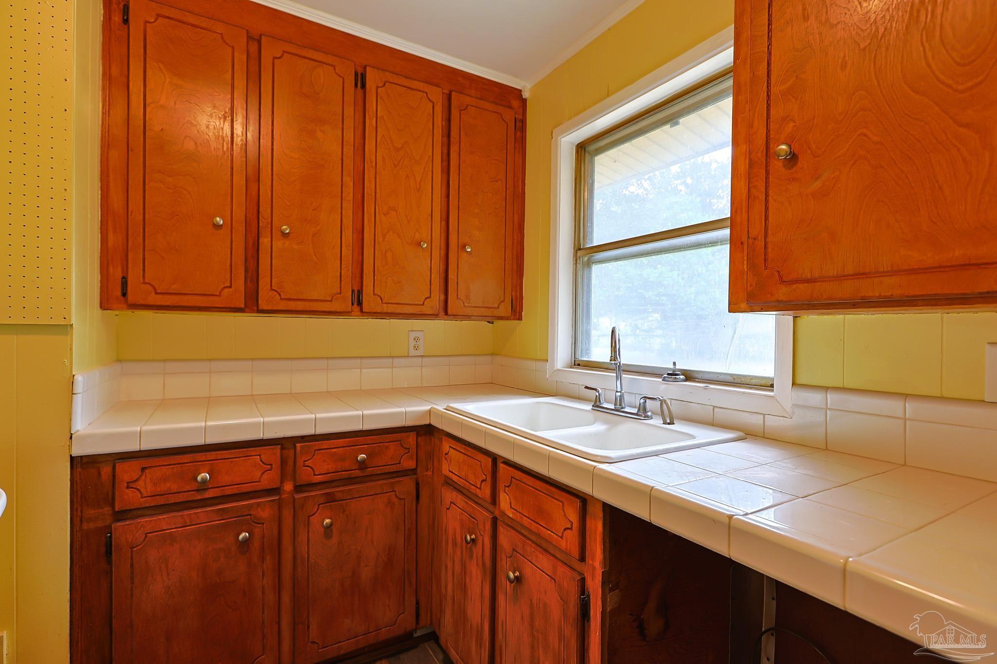 704 N 79th Ave
